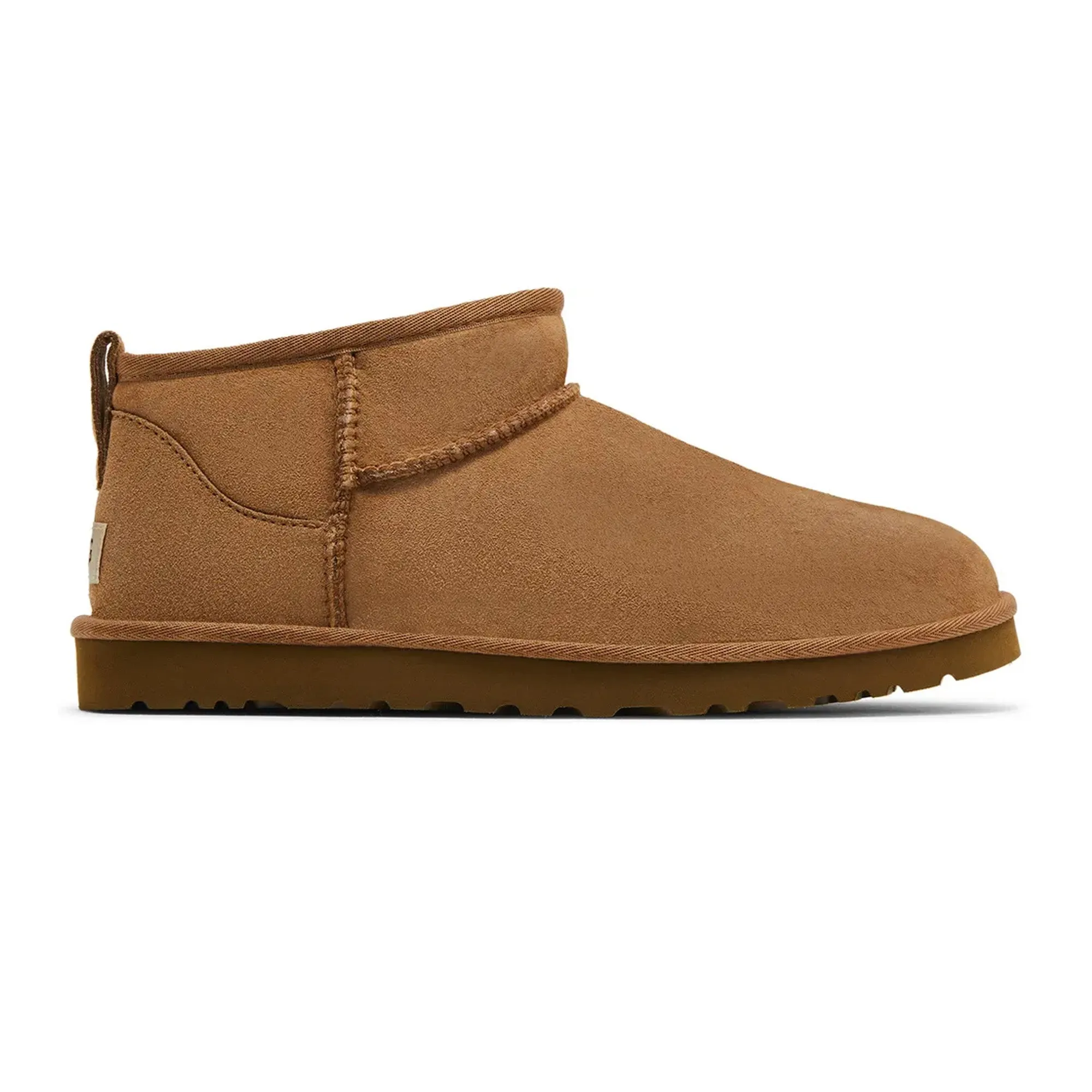 Motion control UGG Classic Ultra Mini Boot 'Chestnut' (2025)