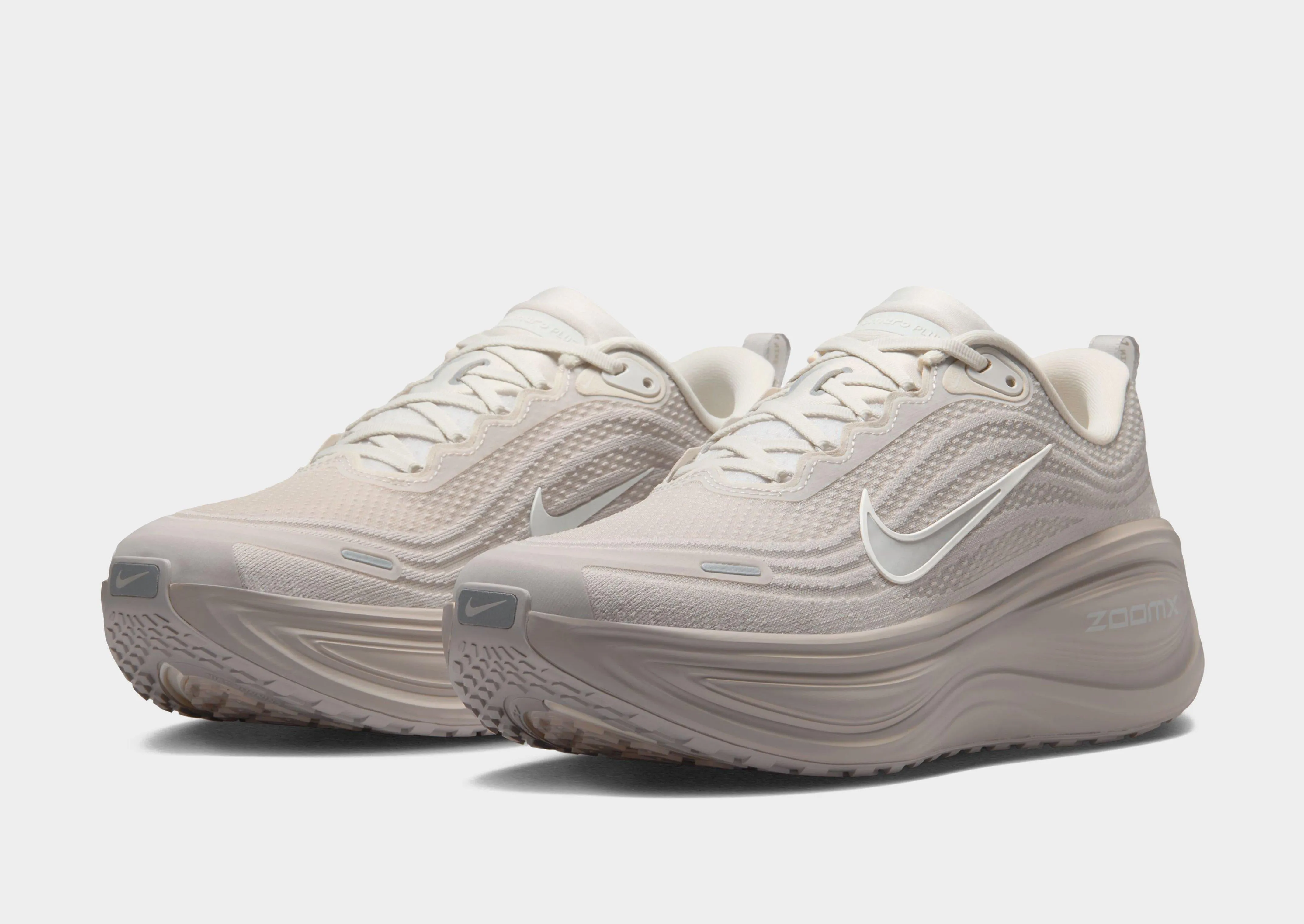 synthetic material unisex usability Vomero Plus