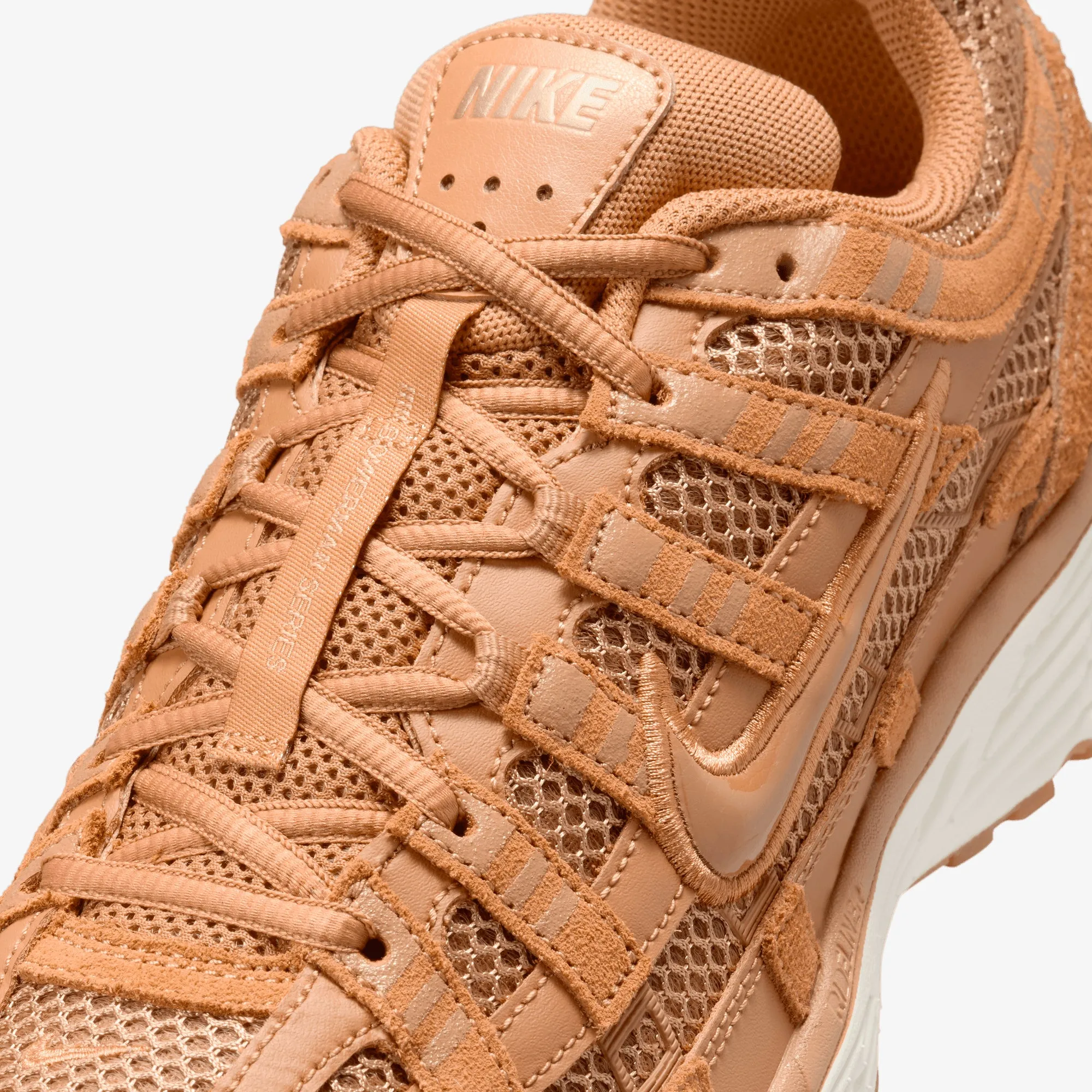 Warm Season NIKE | P-6000 { FLAX/FLAX-METALLIC GOLD-SAIL