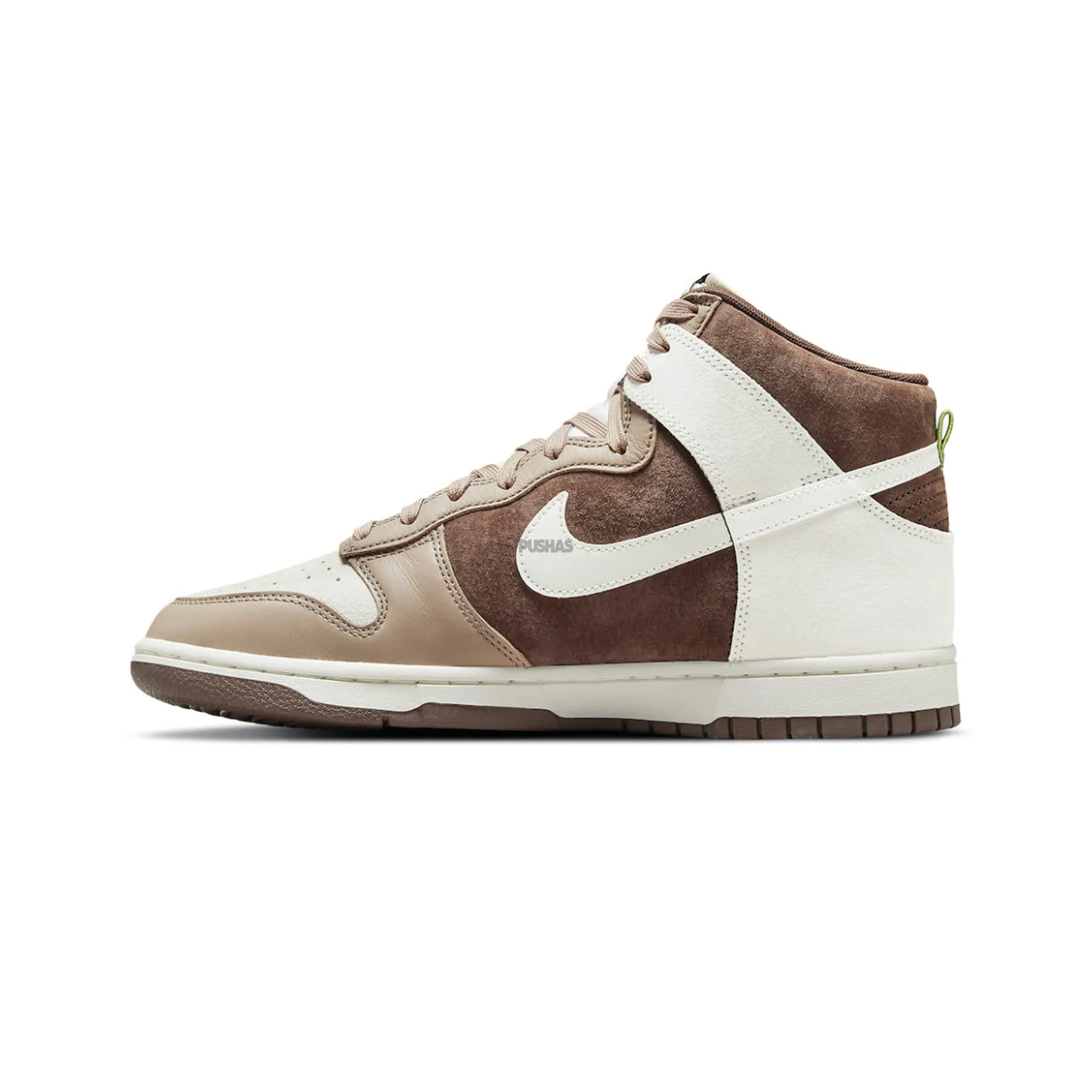 Sleek cushioning Nike Dunk High 'Light Chocolate' (2022)