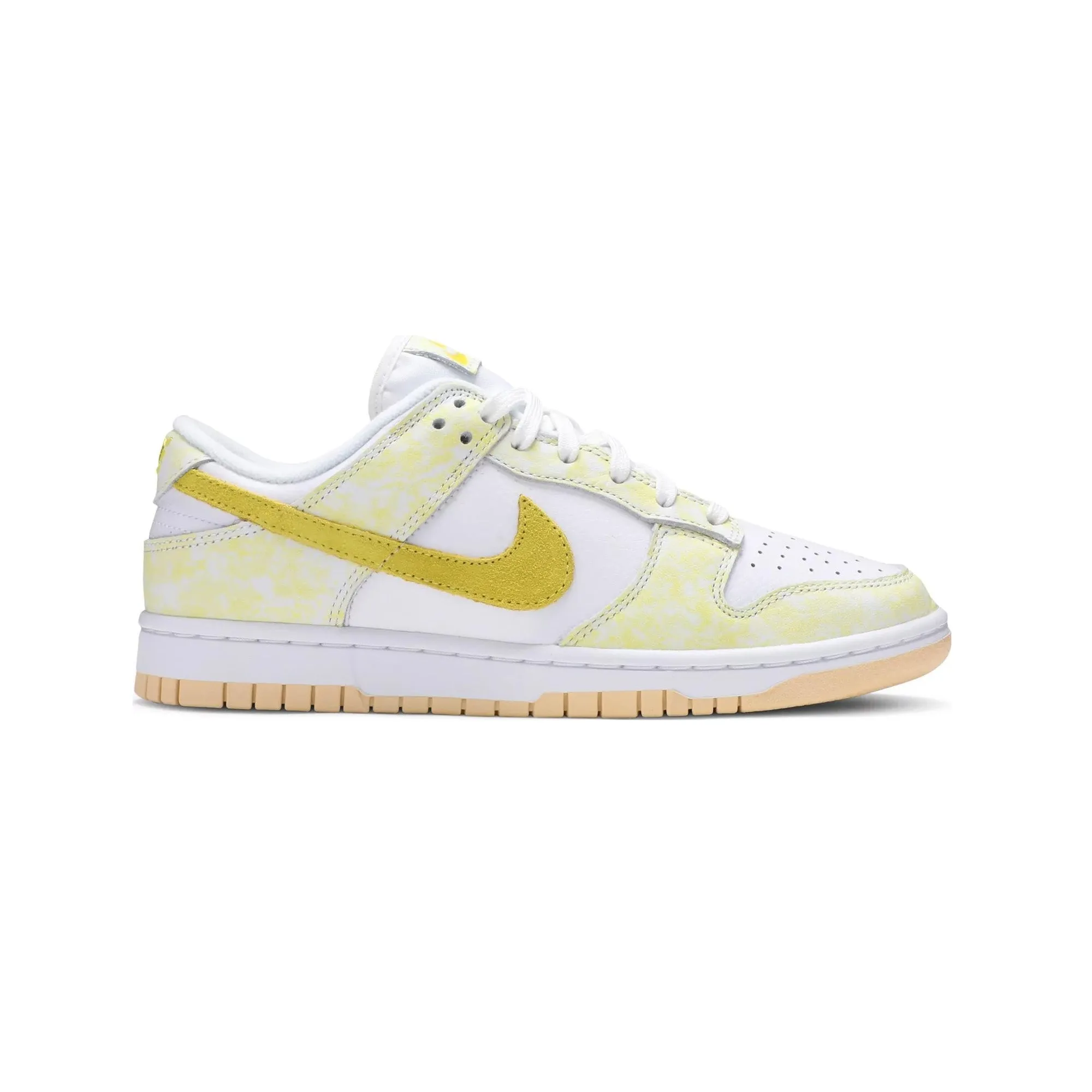 Dunk Low OG 'Yellow Strike' W Waterproof Barrier Tech Fashionable Design