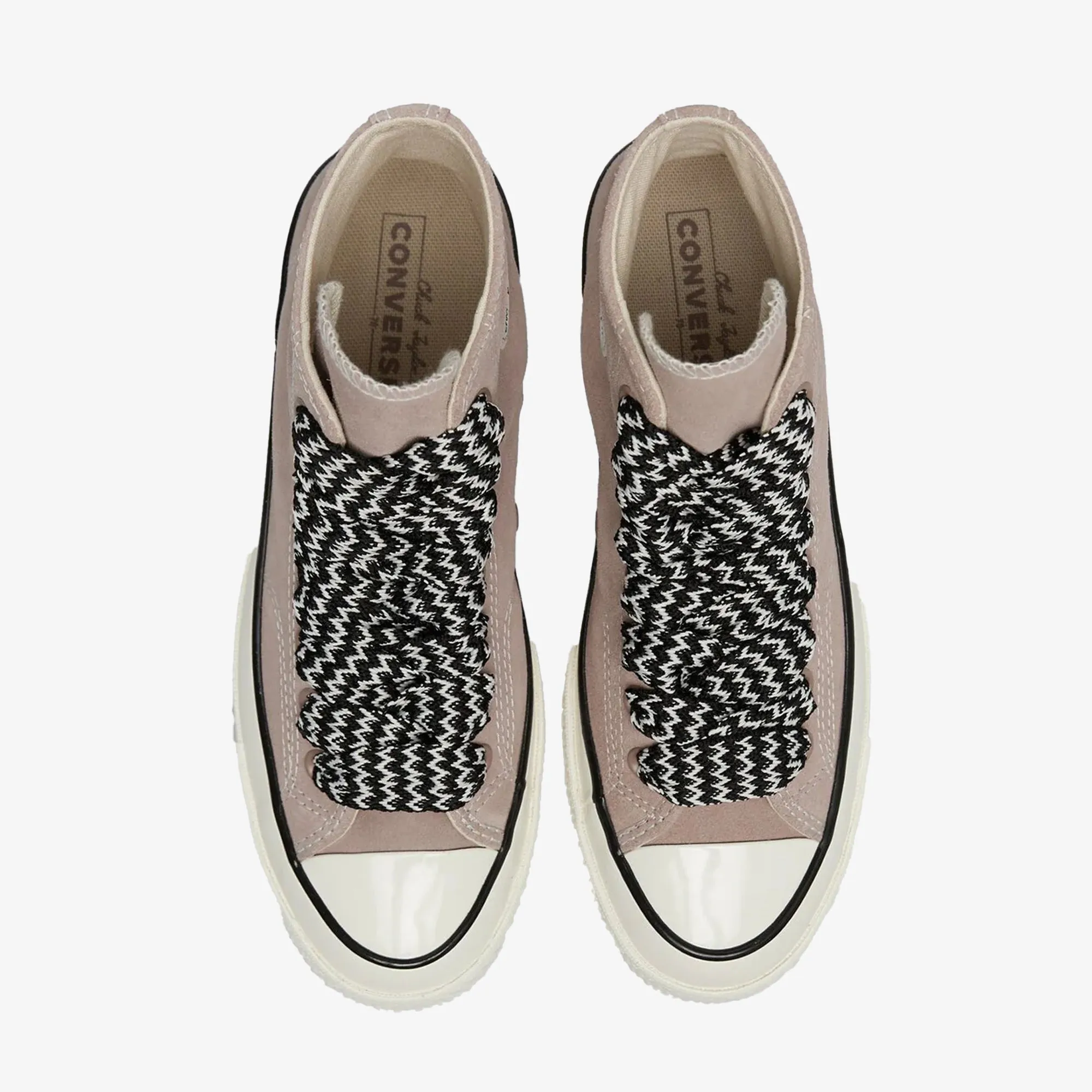 Converse | CHUCK 70 SUEDE { GREY/WHITE Outdoor Steps