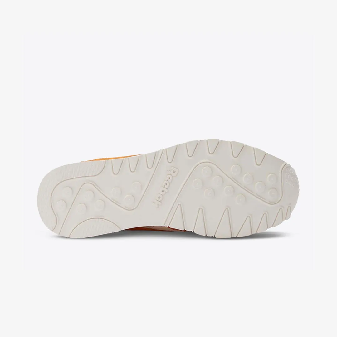 Reebok | CLASSIC NYLON { SUNBAKED CLAY/VINTAGE CHALK Active Day