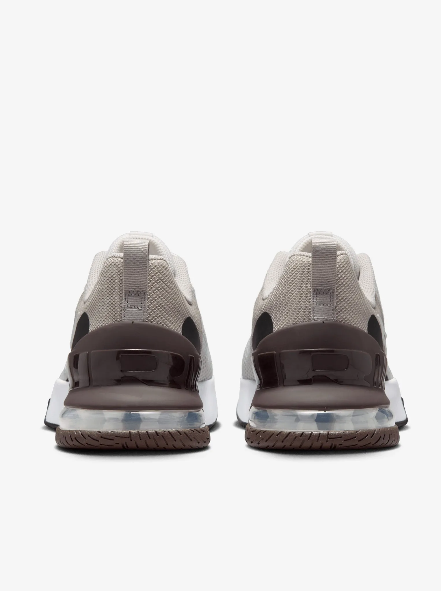 Air Max Alpha Trainer 6 Mens jogging in park