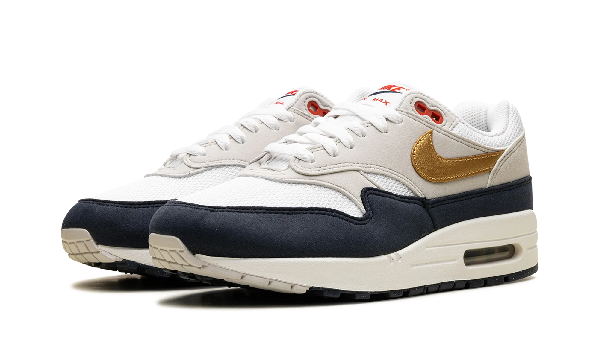 Comfortable foot alignment Air Max 1 "White"