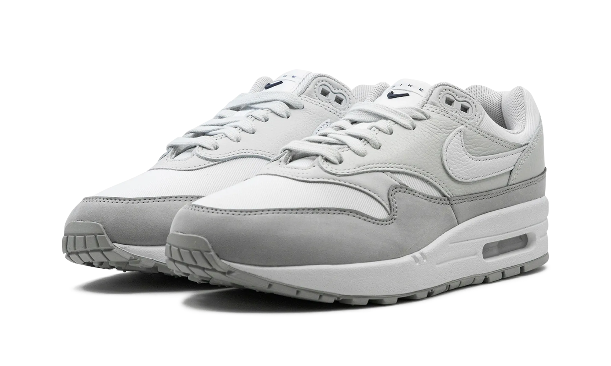 indoor activities nicely colored AIR MAX 1 '87 LX WMNS "Light Smoke Grey"