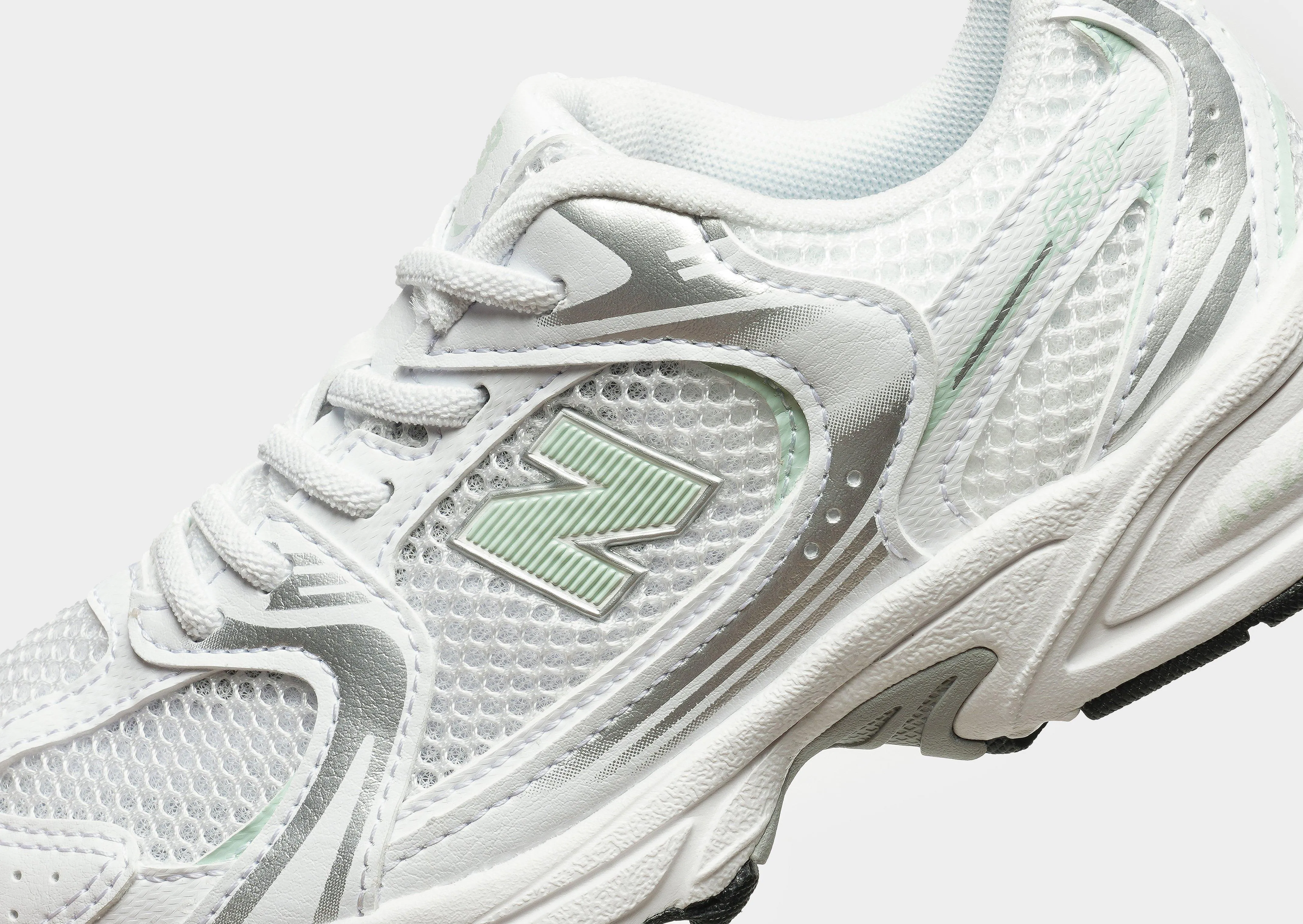 530 Children's breathable shoe characteristics