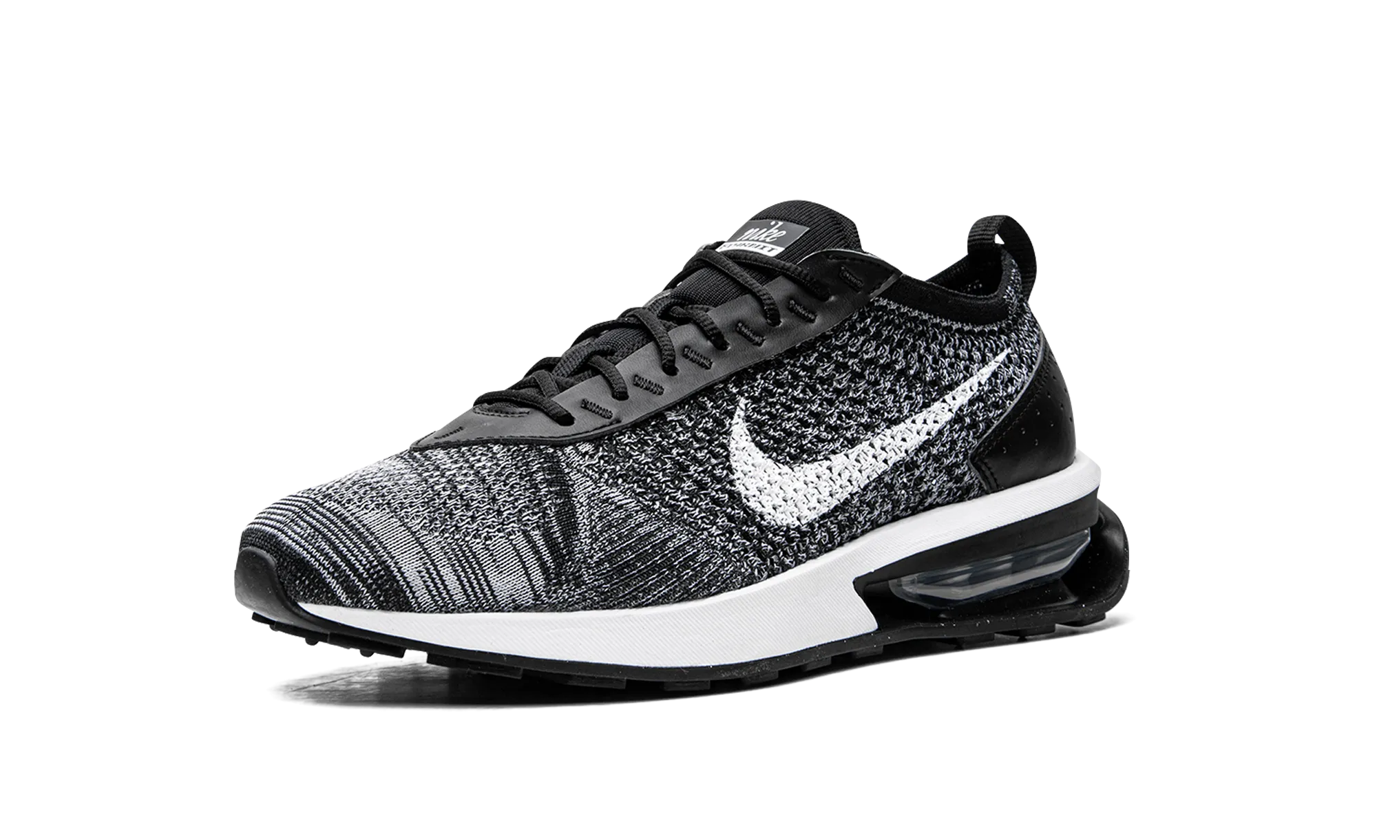 narrow - fit option Air Max Flyknit Racer "Oreo"