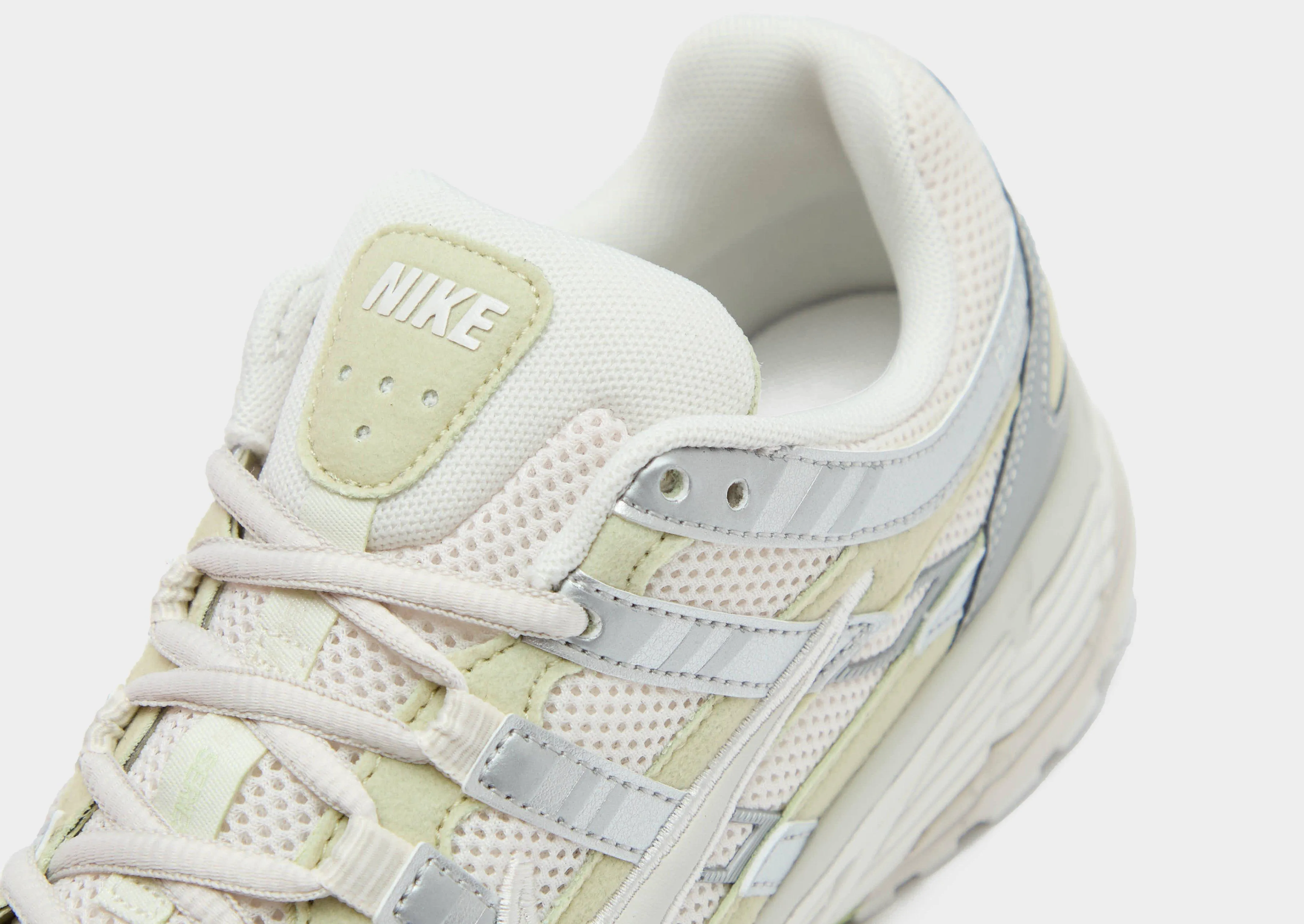 P-6000 Women's narrow - fit shoes