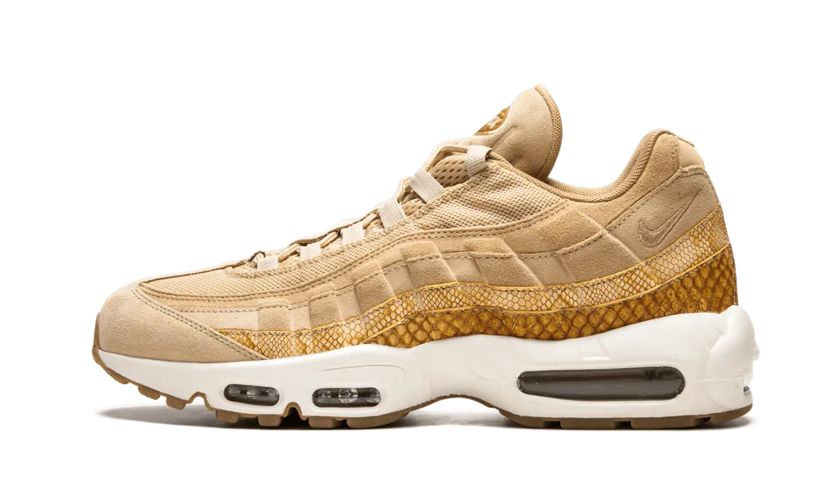 running in a ultramarathon shoes Air Max 95 Premium SE