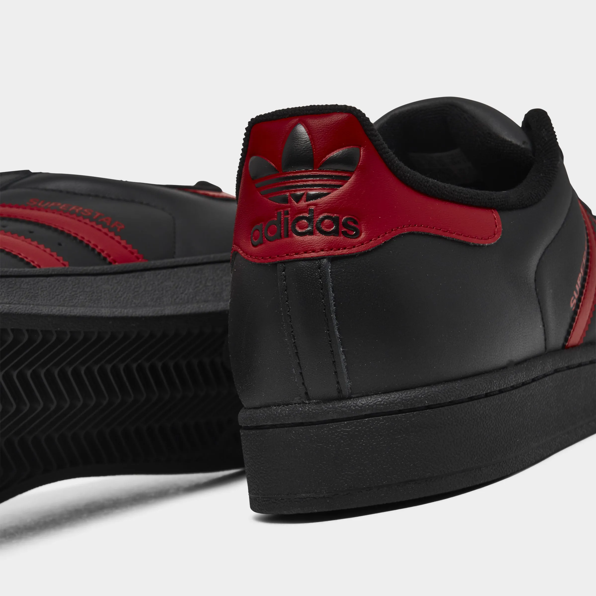 Sport Performance adidas Superstar II Black / Red