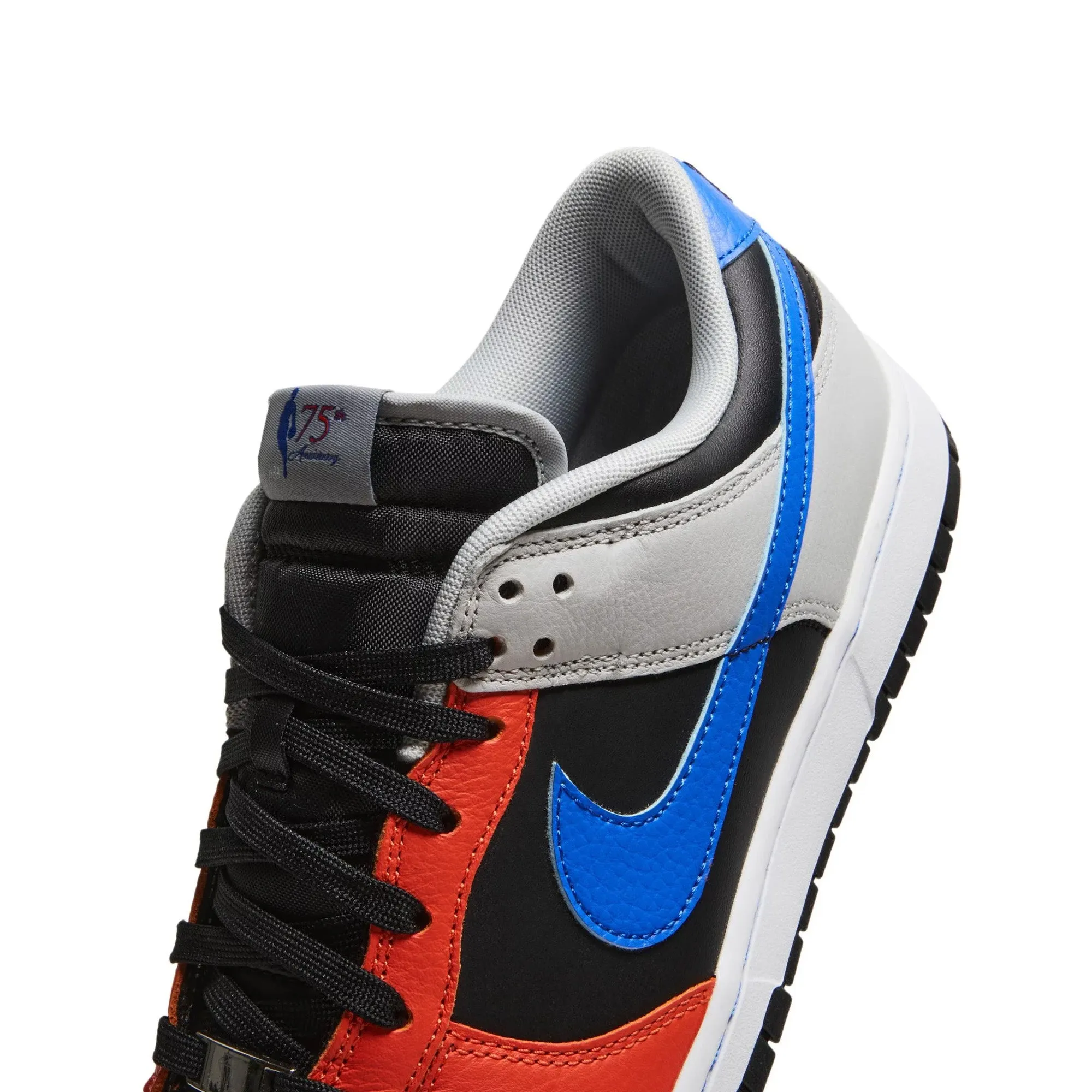 Dunk Low EMB NBA 75th Anniversary 'Knicks' (2021) Motion Balance