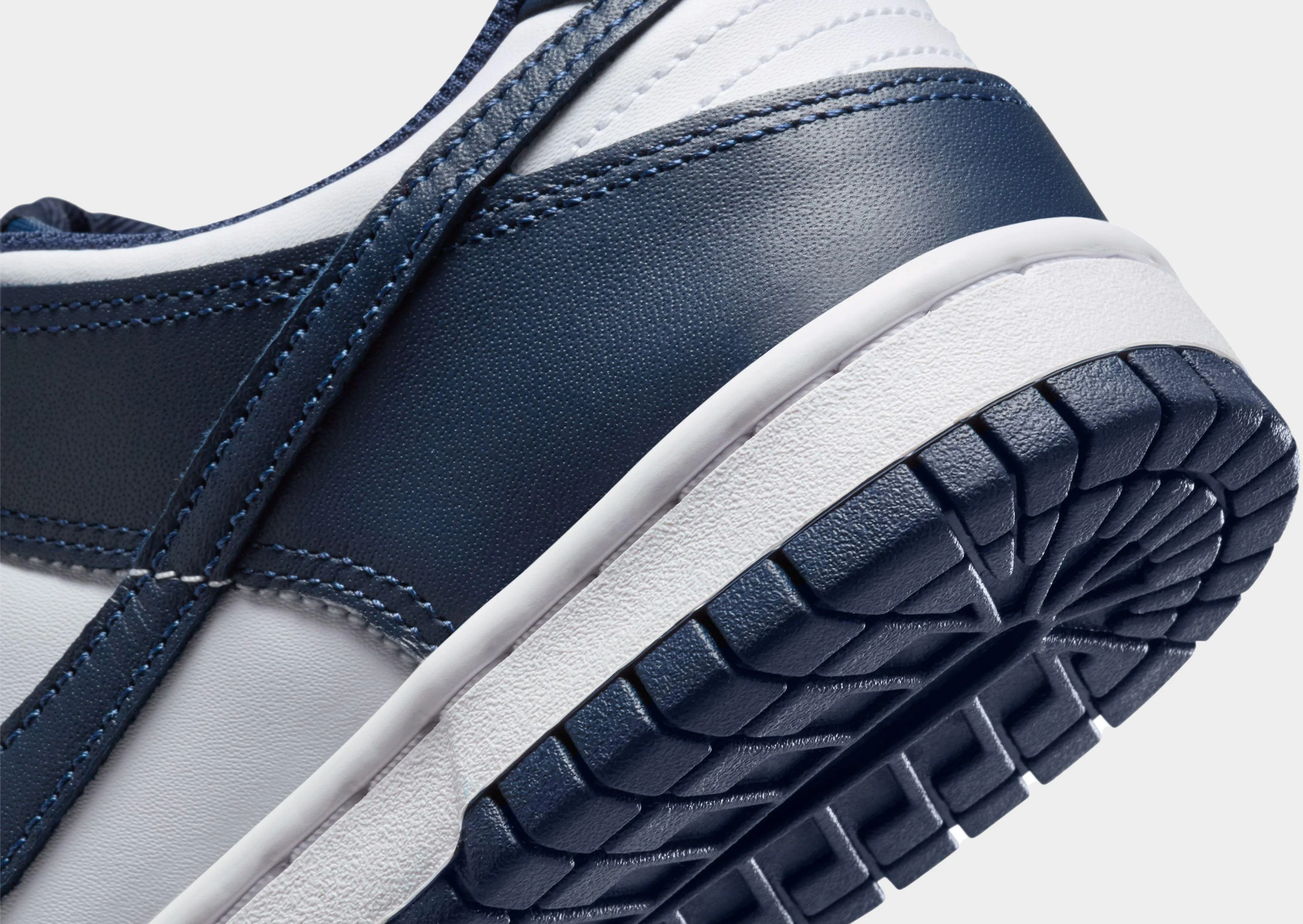 Dunk Low Junior's Easy Fit Heel