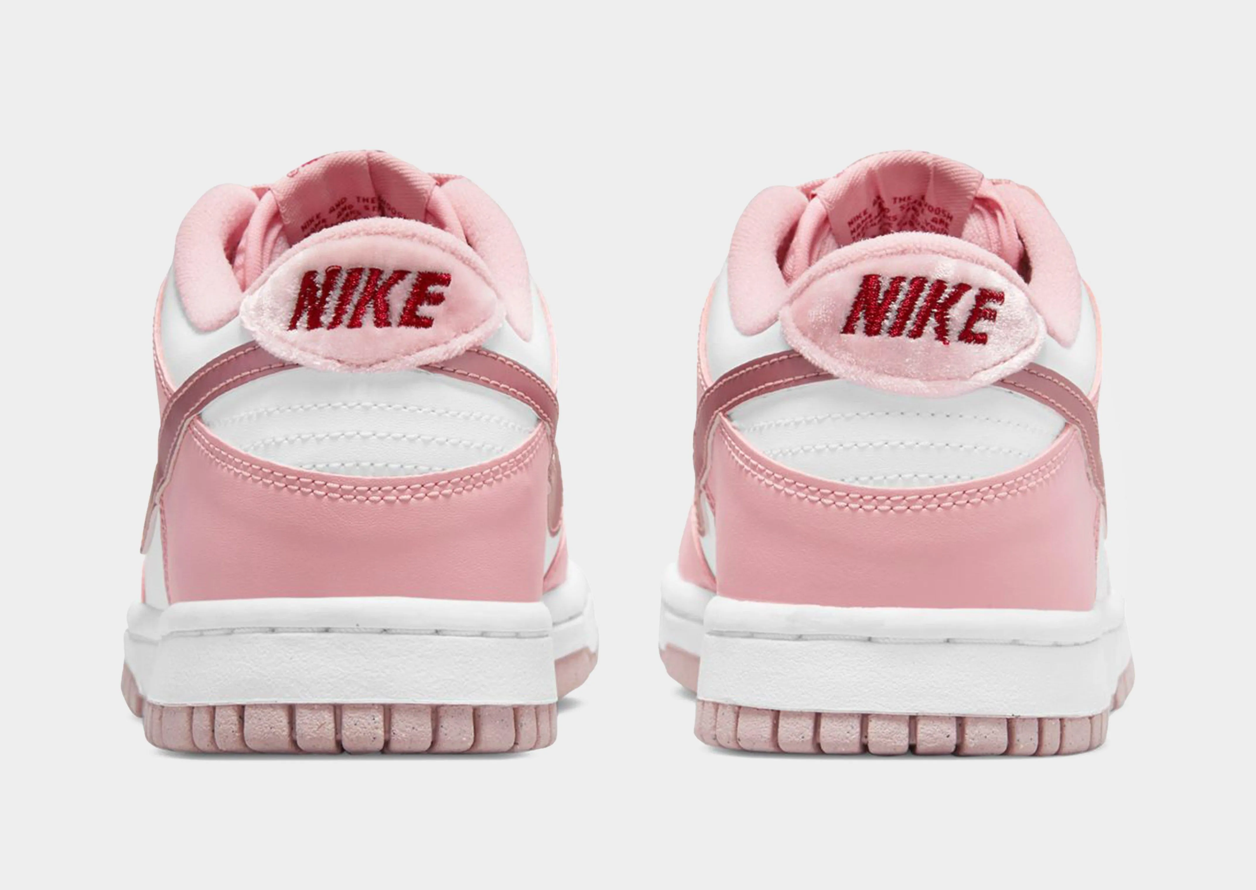 Dunk Low Junior's Flexible Comfort Street Style