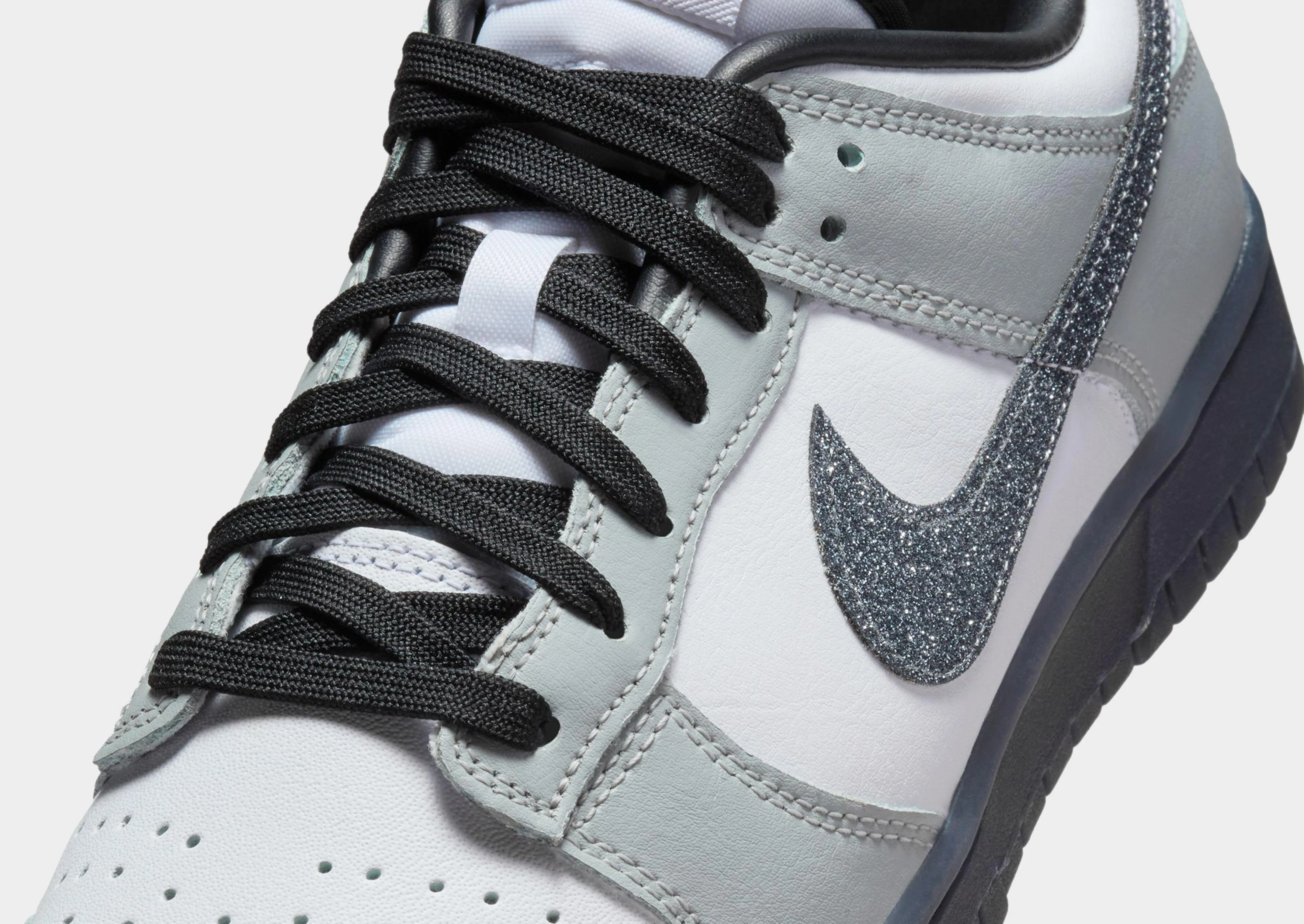 Dynamic Cushioning System MoistureWicking Dunk Low LX Women's