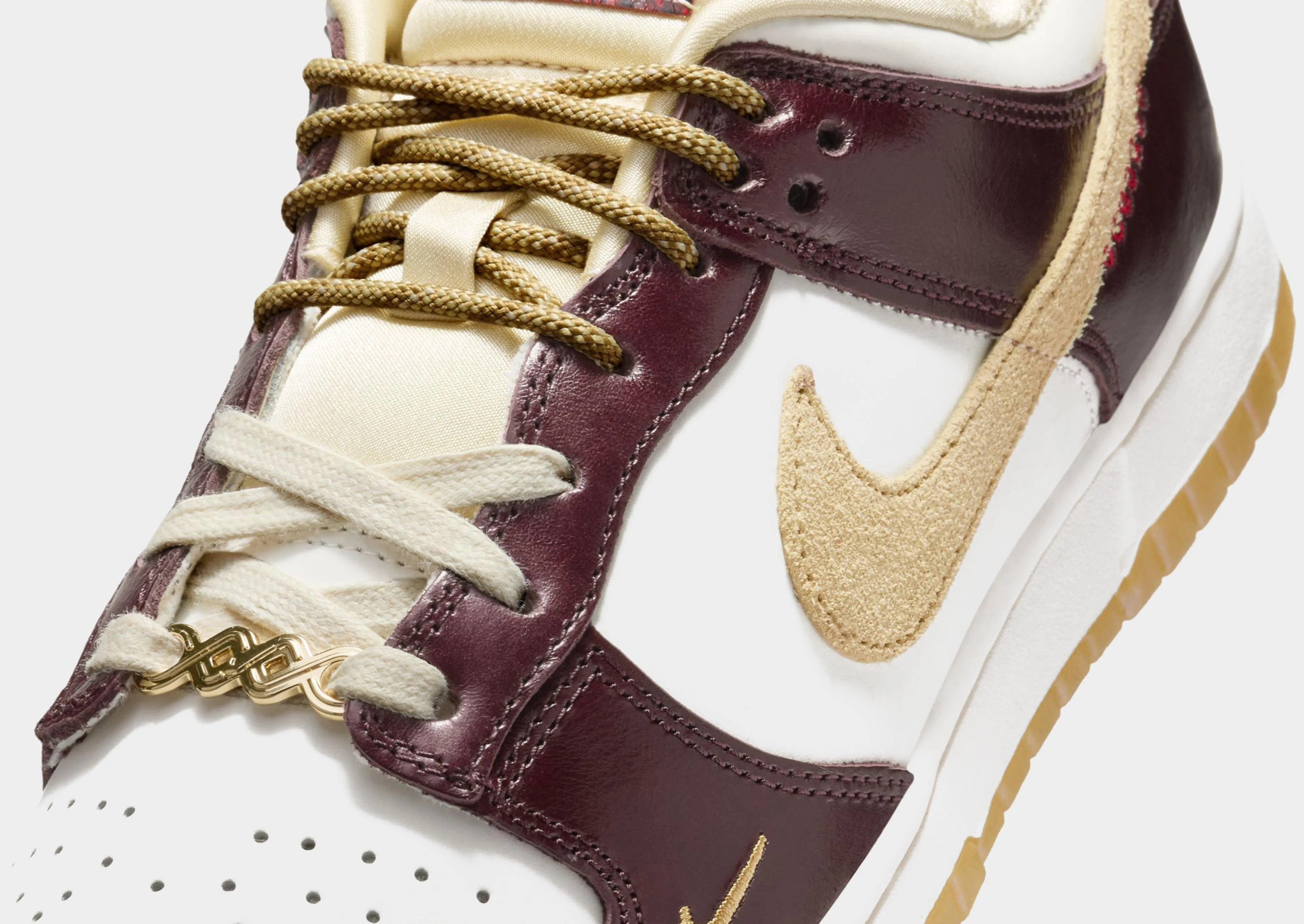 Soft Grip Stylish Appeal Dunk Low LX Women's