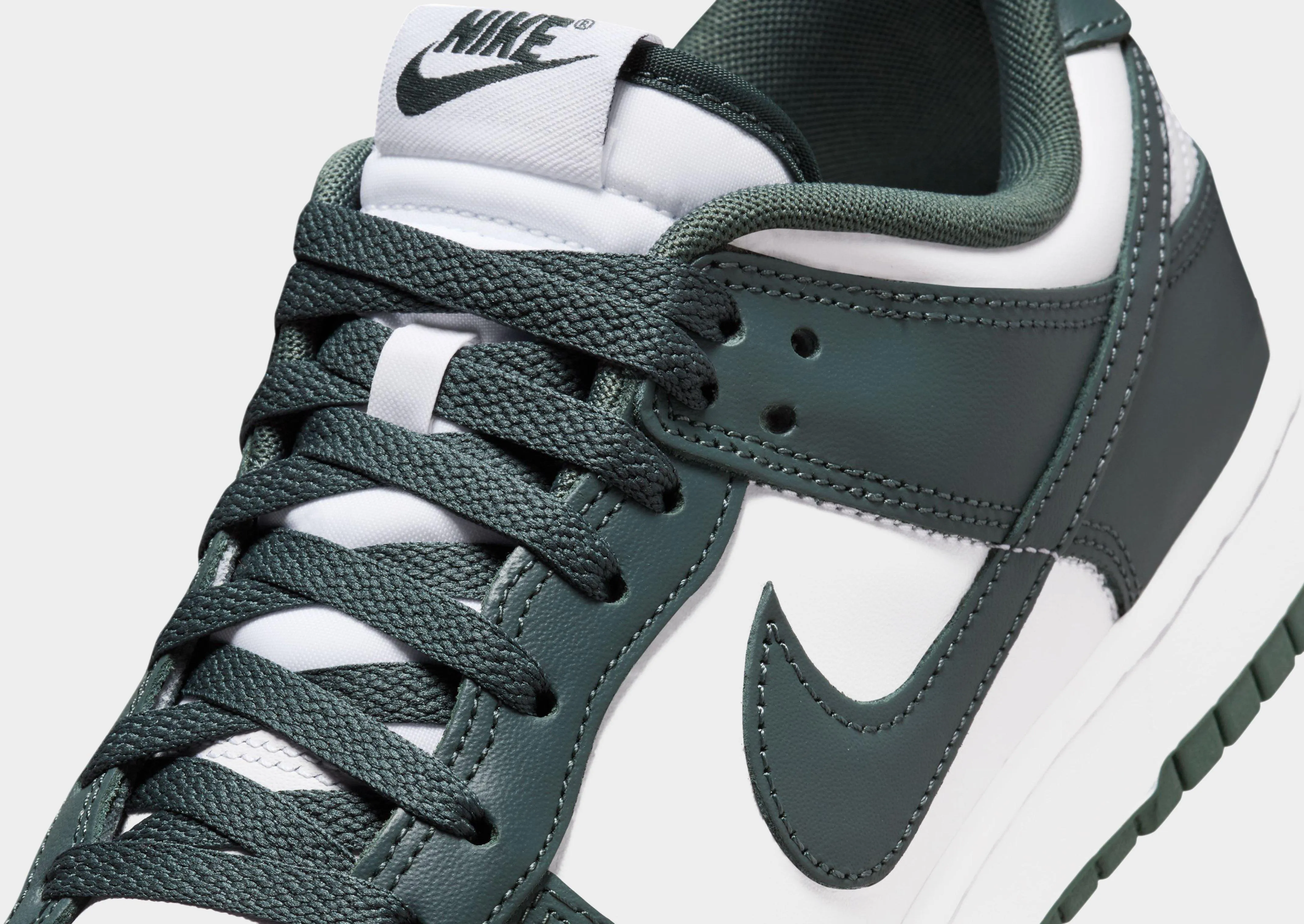 Dunk Low Retro Wide Step Balance Step