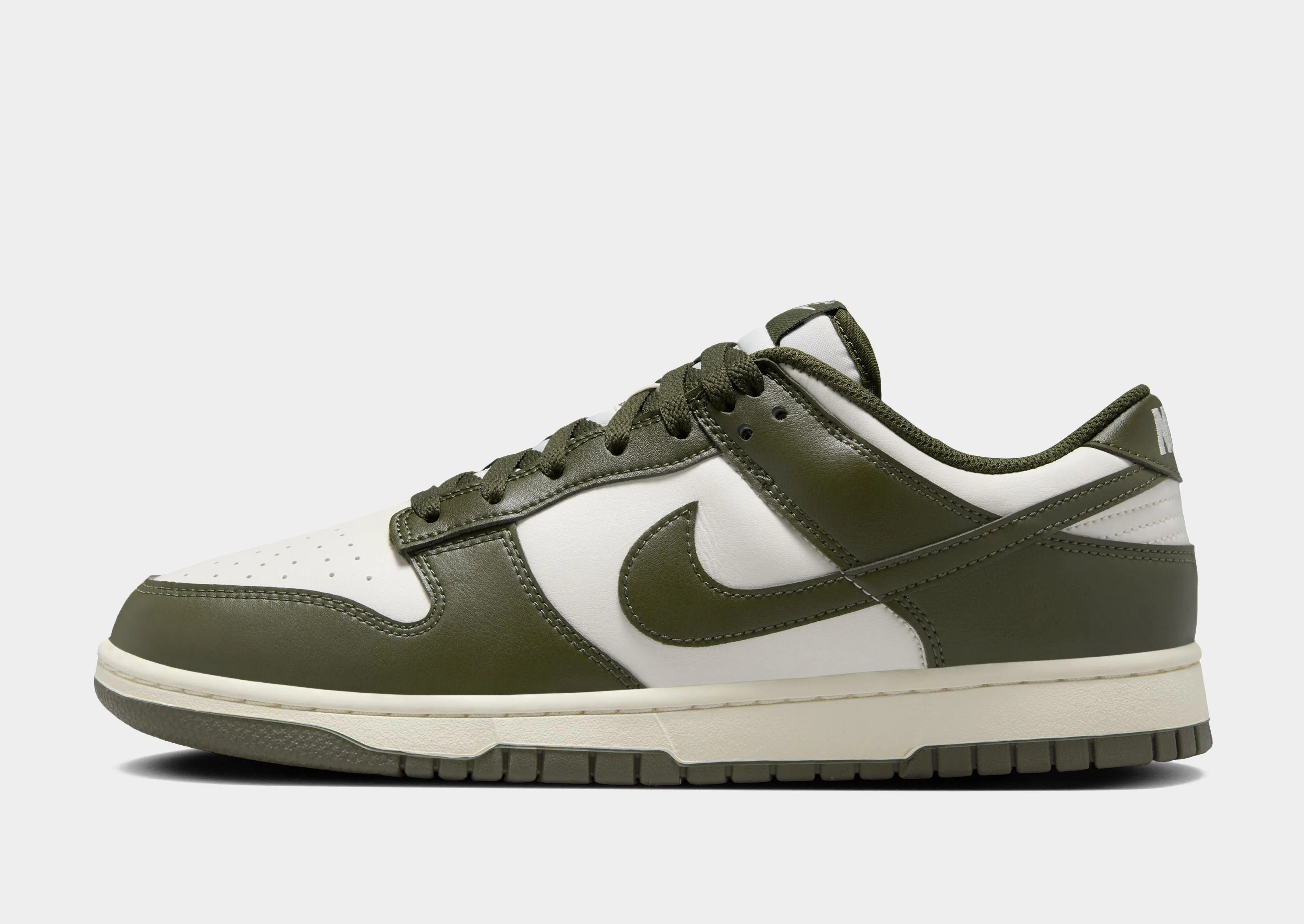 Neutral design Cushioned lining Dunk Low Retro