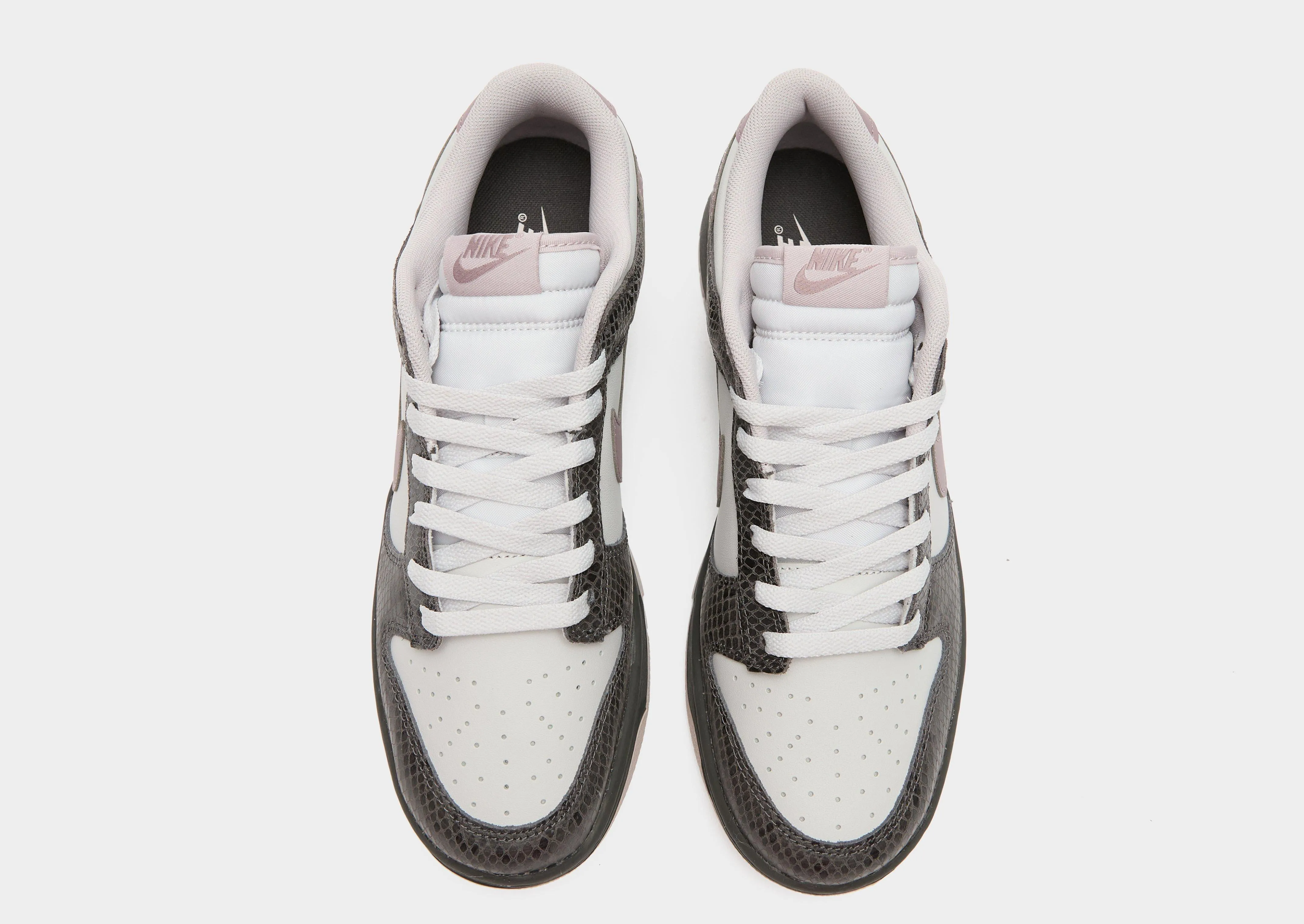 Outfit Essential Dunk Low SE