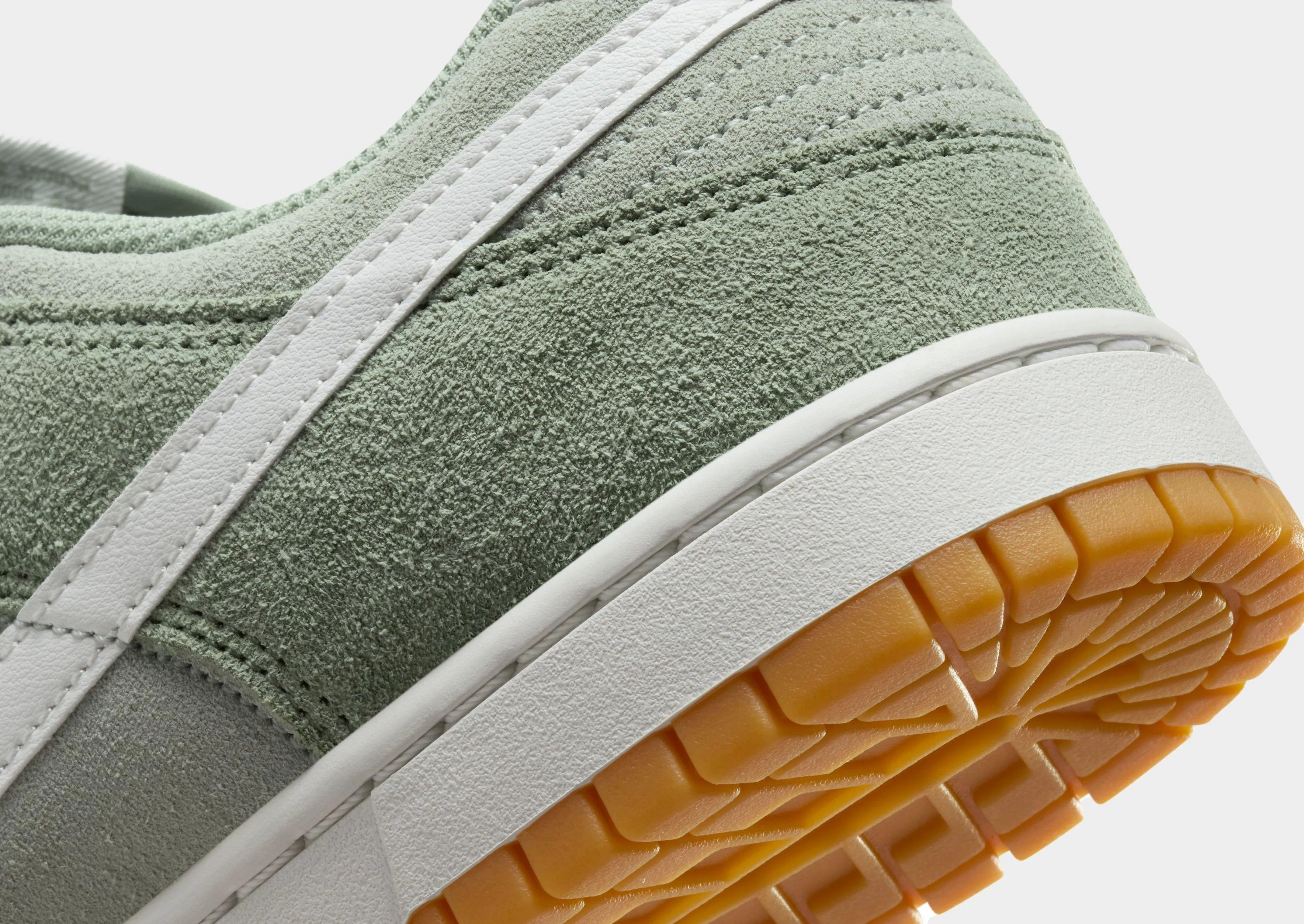 Dunk Low SE Indoor Ready Event Step