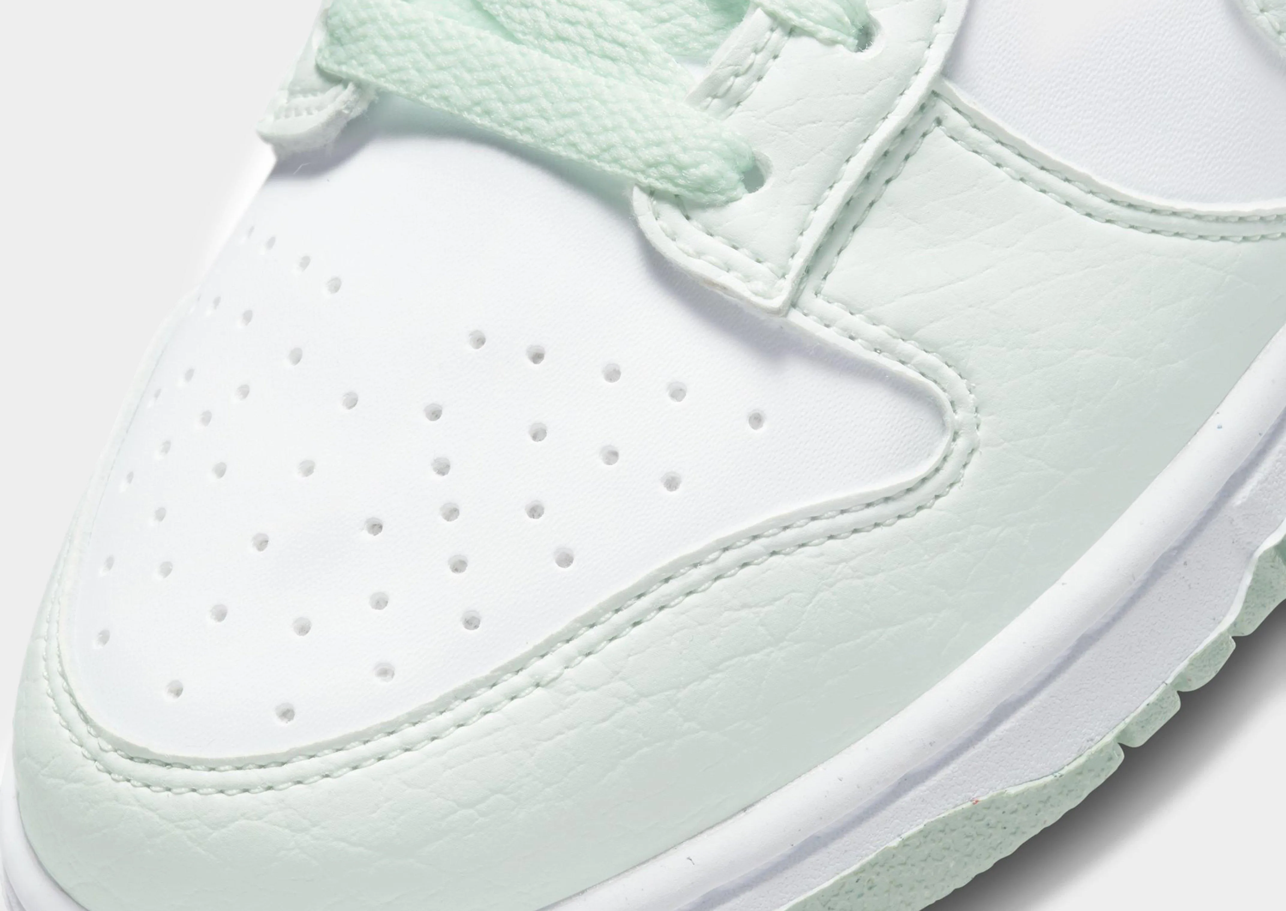Dunk Low Women's Superior Performance All Day Comfort Tech