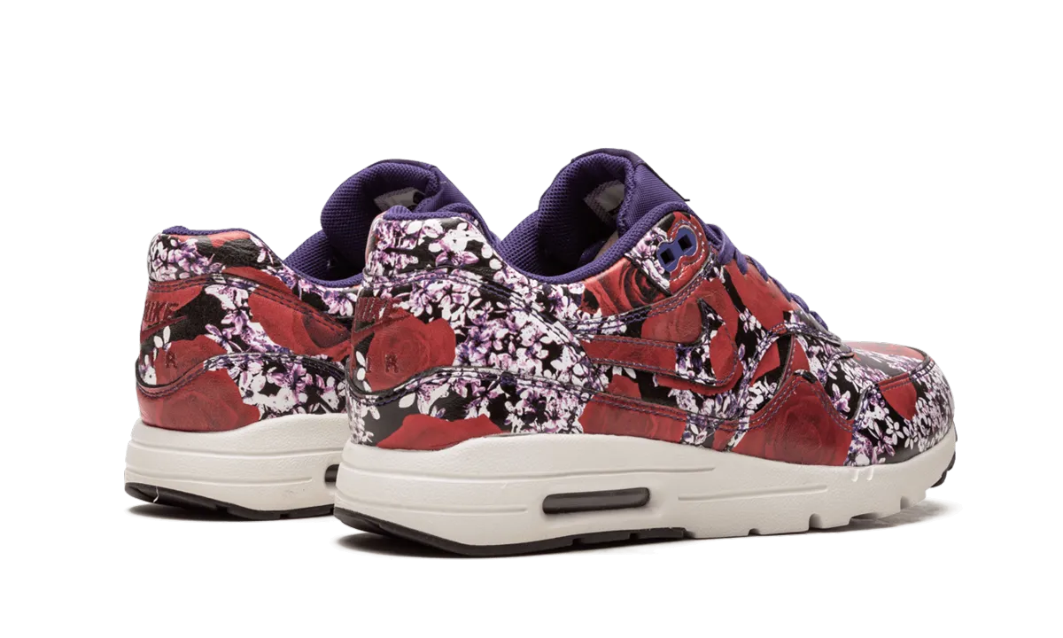 AIR MAX 1 ULTRA LOTC QS WMNS Stylish Look