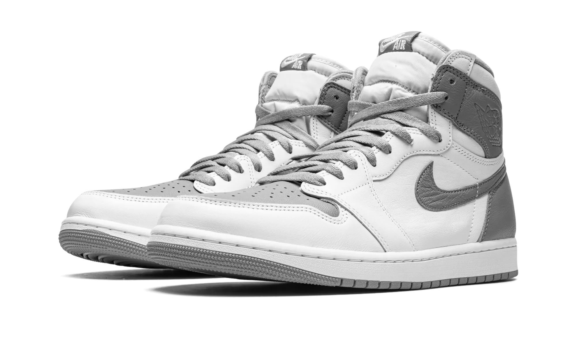 Air Jordan 1 High OG "Stealth" Carbon Fiber Insert Structured Design