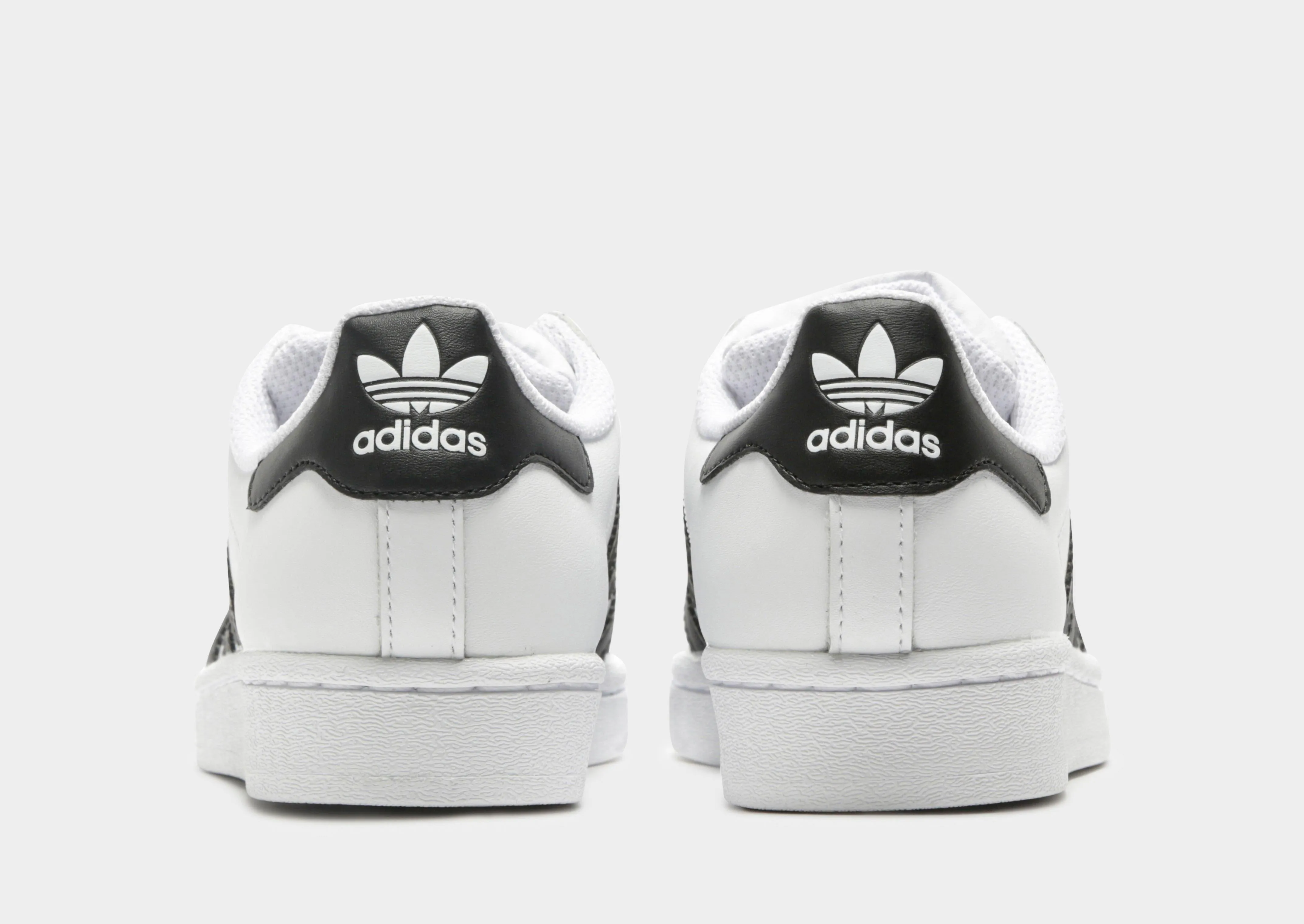 Superstar Junior's perforated panels