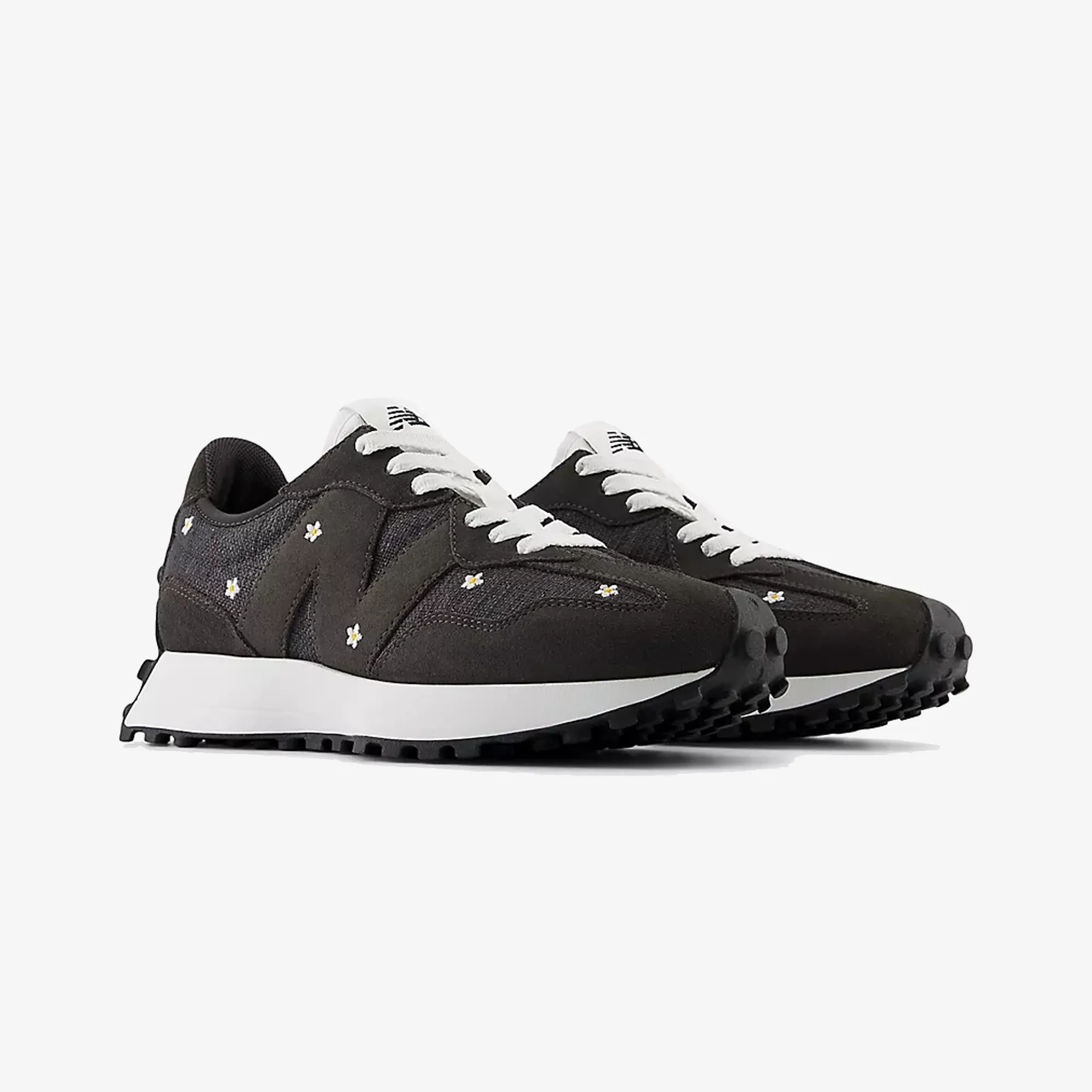 New Balance | 327 { BLACK CEMENT/WHITE Slim Design