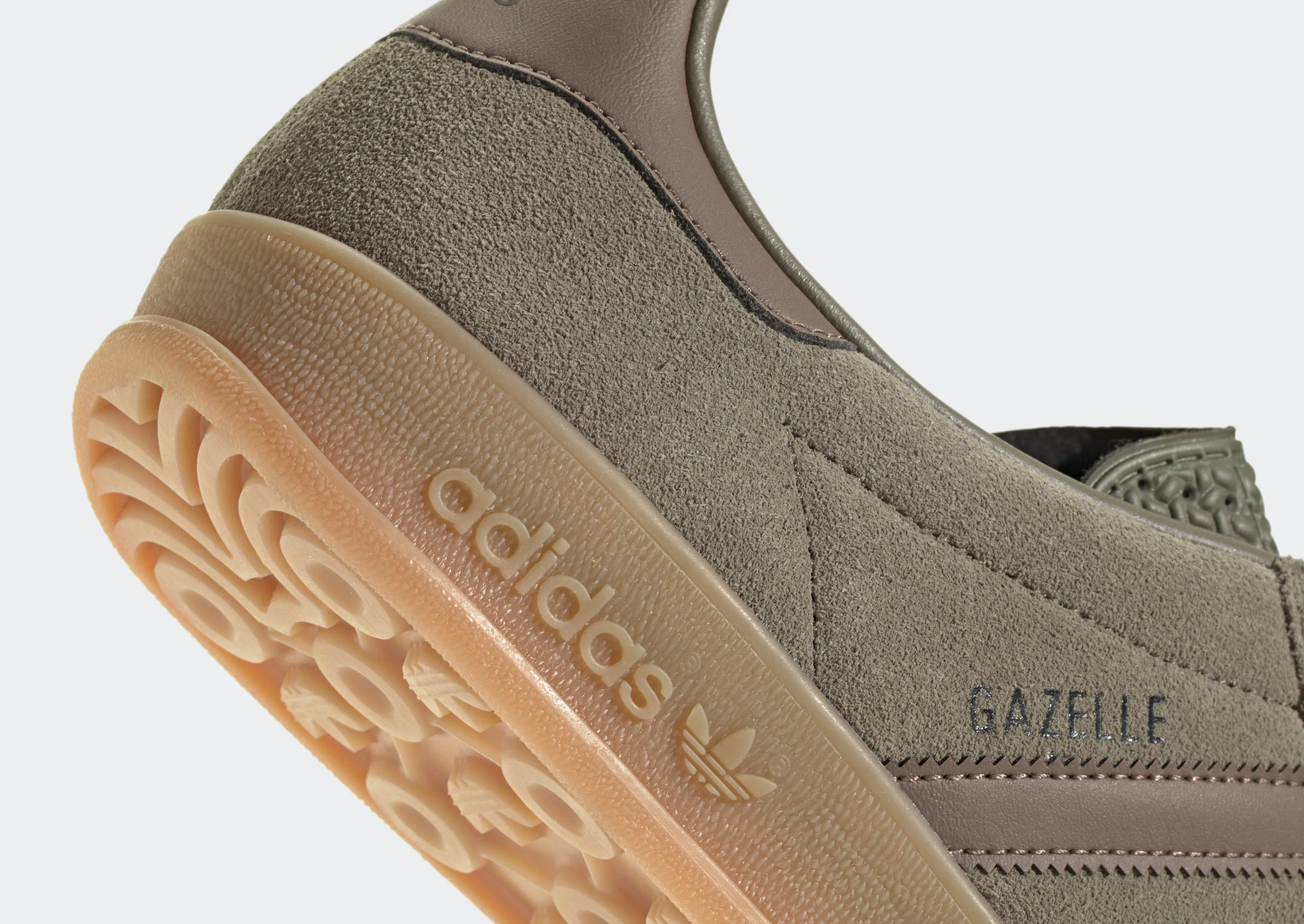 Gazelle Indoor High Top Friction Resistant Materials