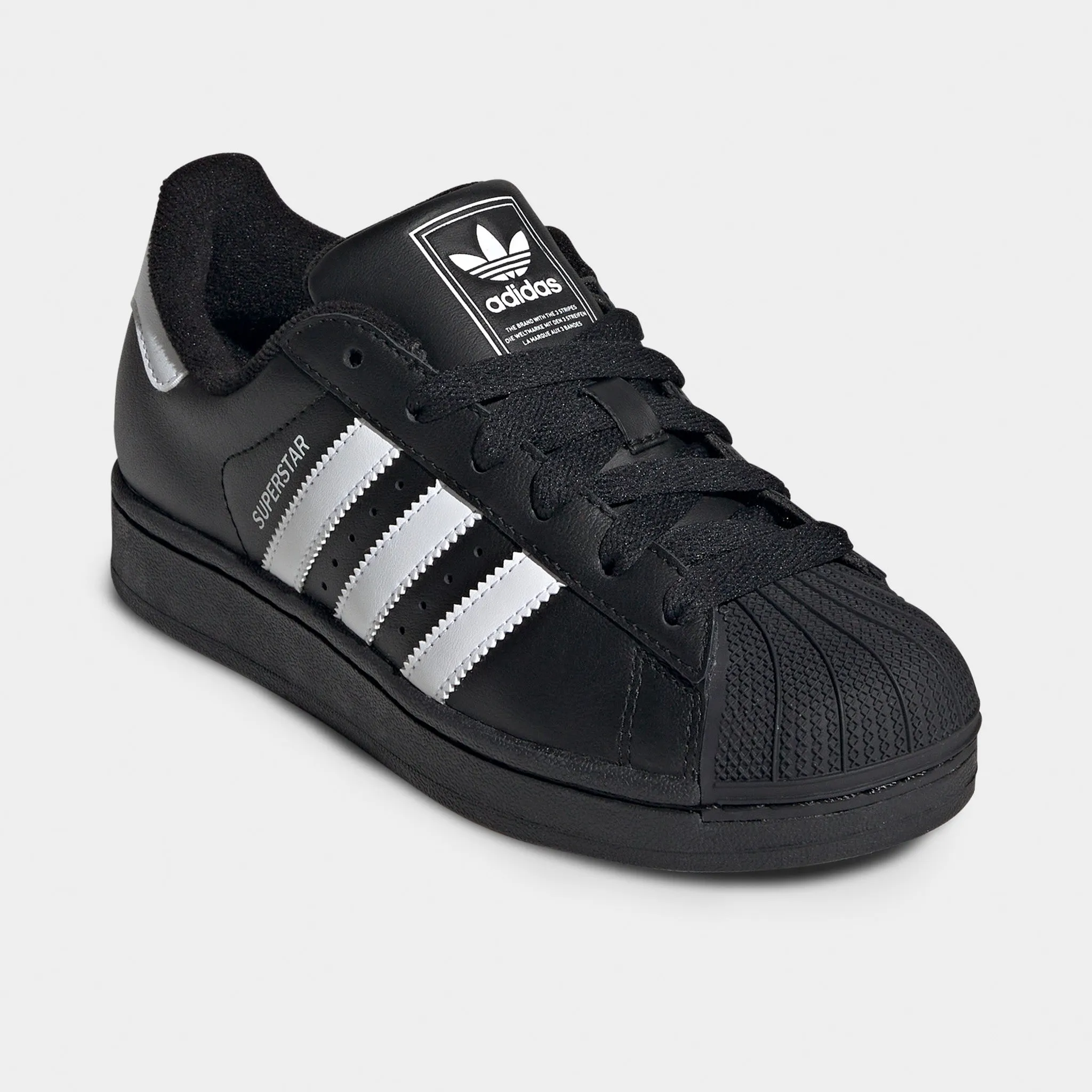 Heat Dissipation Channels Unbeatable flexibility adidas Juniors' Superstar II Core Black / White