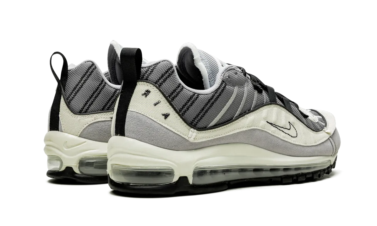Roomy Fit logo - embossed shoes Air Max 98 SE "Inside Out"