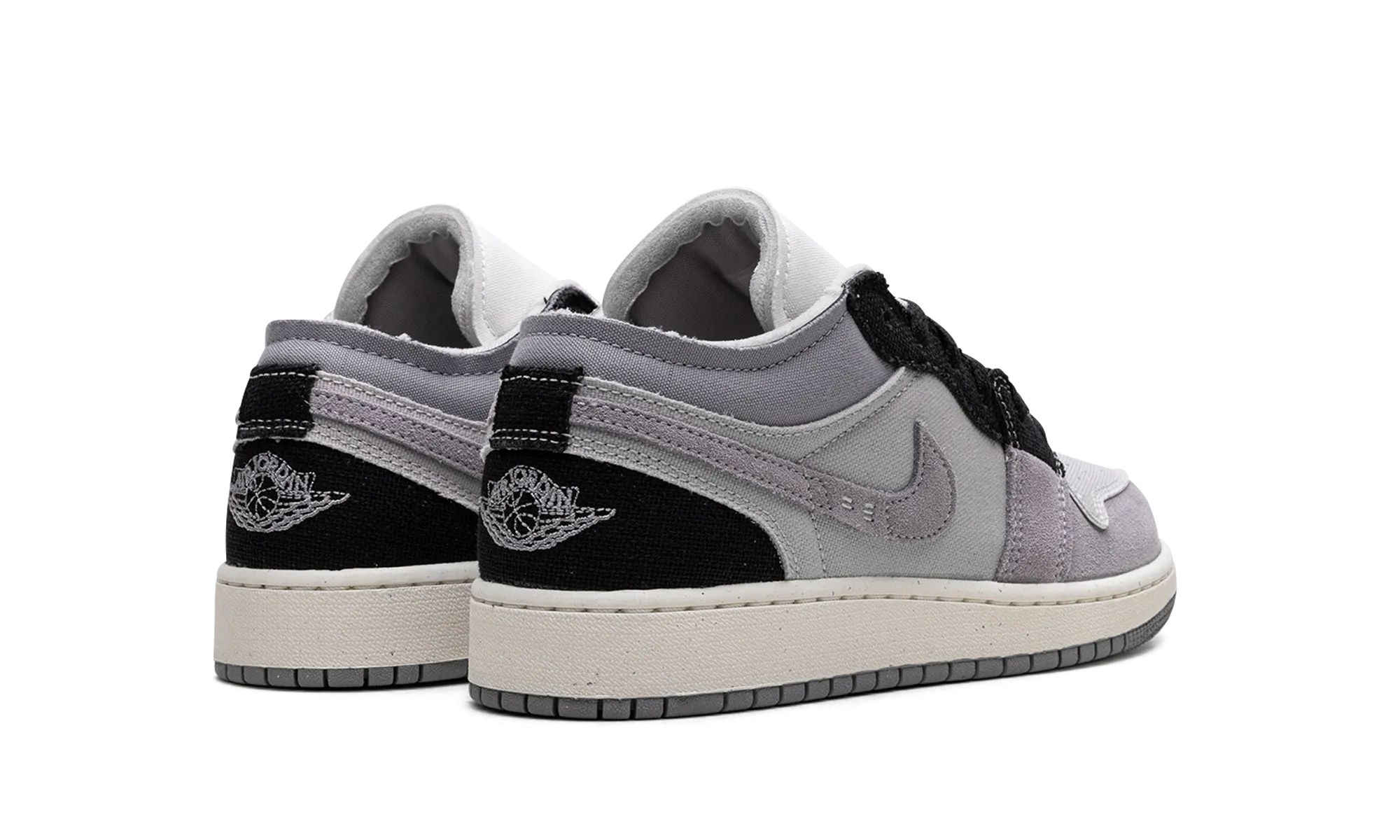 AIR JORDAN 1 LOW SE CRAFT GS "INSIDE OUT" Outdoor Motion
