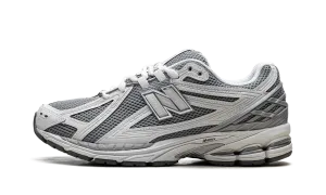 Smooth Soles running in national tracks shoes 1906R "Grey Matter Slate Grey Silver"