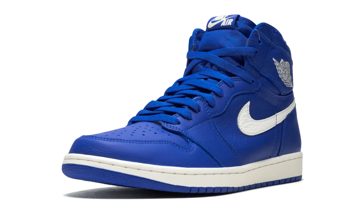 Air Jordan 1 Retro High OG "Hyper Royal" Durable Construction Variable Density Padding