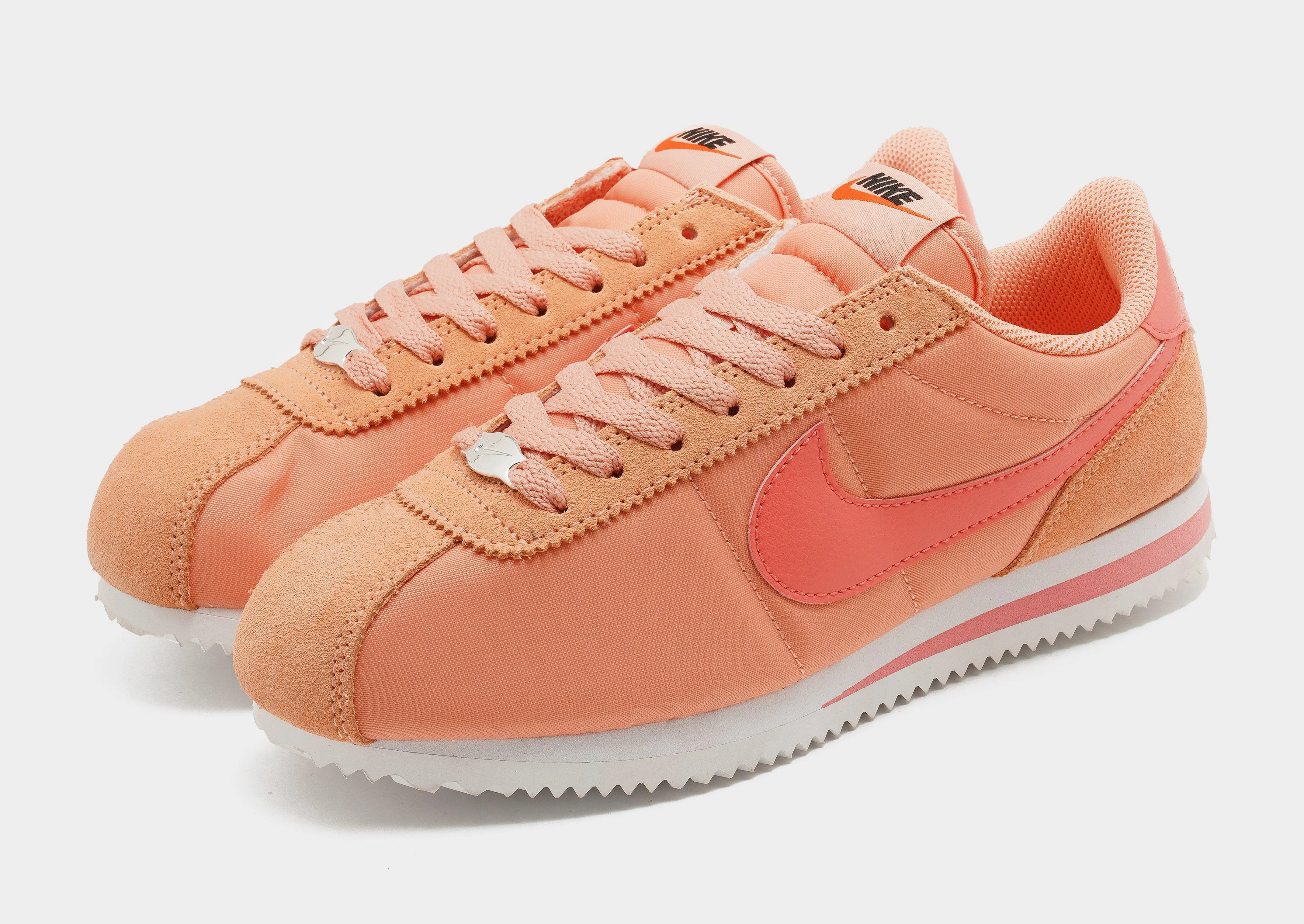 Cortez Textile Women's neutral - arch shoe help Hilly terrain adaptability