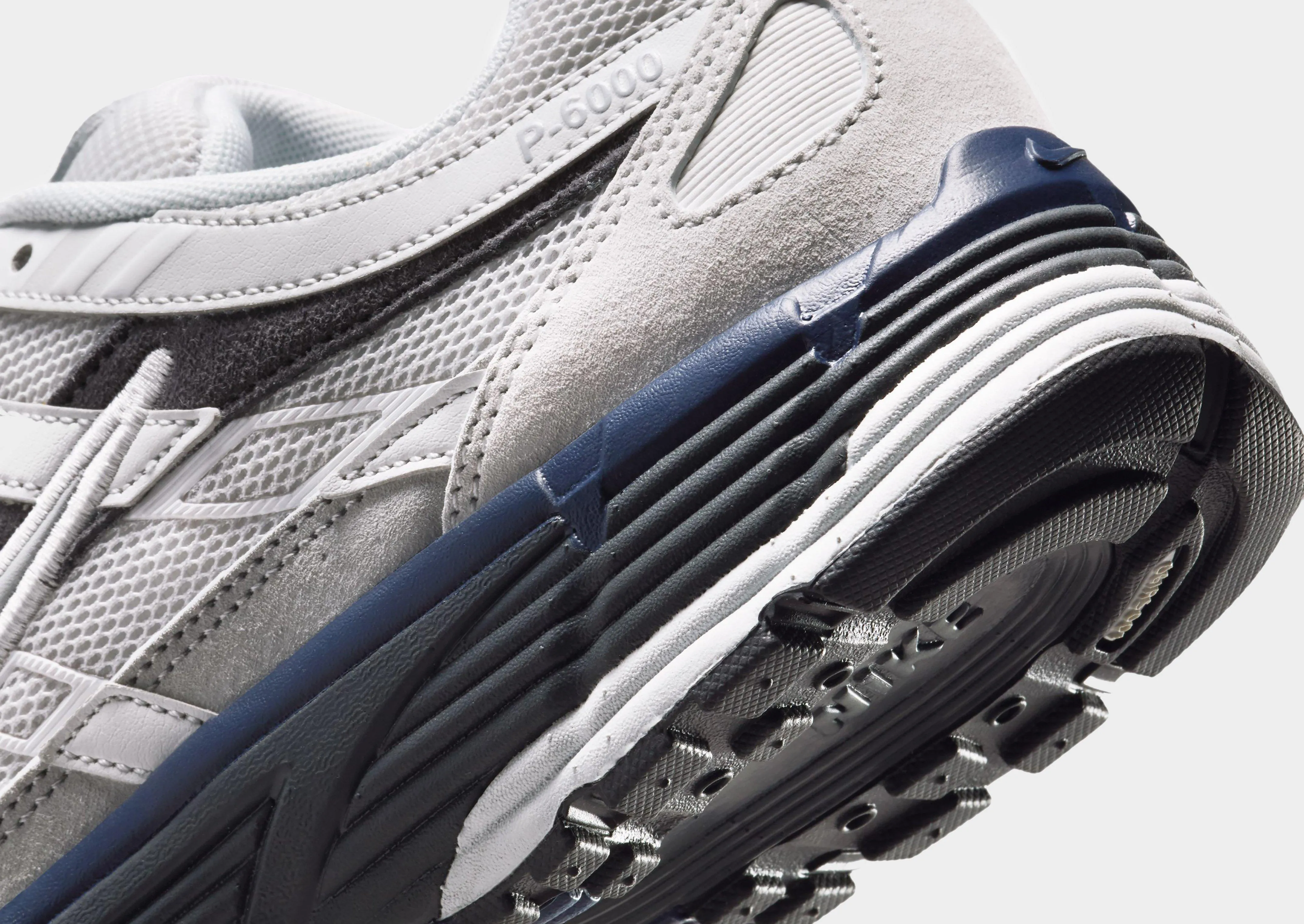 low - altitude running shoes Non-Slip Outsole P-6000