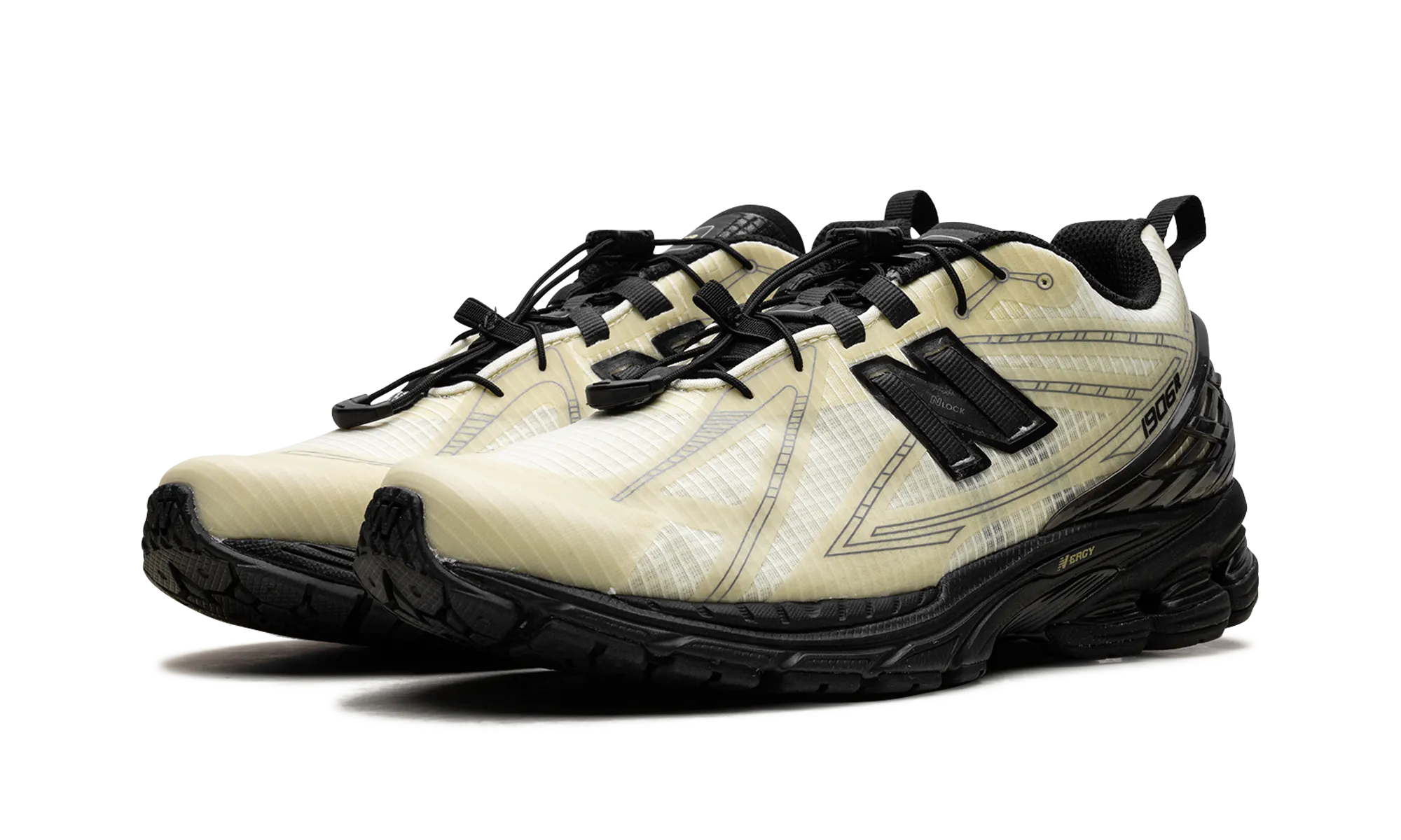 running in park Hard surface running 1906R "Pistachio Butter Black"