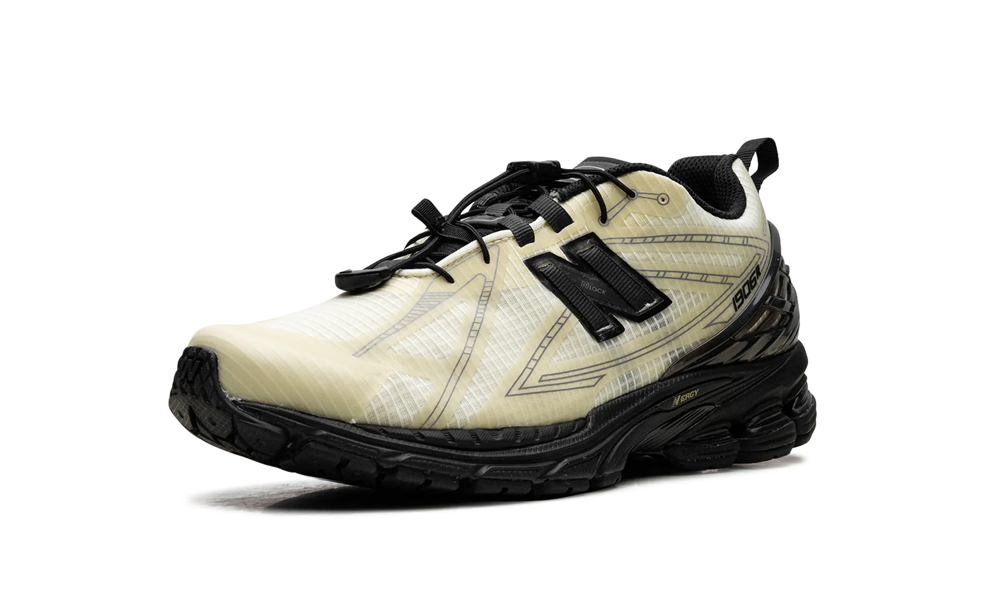 running in a fun run Lightweight Cushioning 1906R "Pistachio Butter Black"