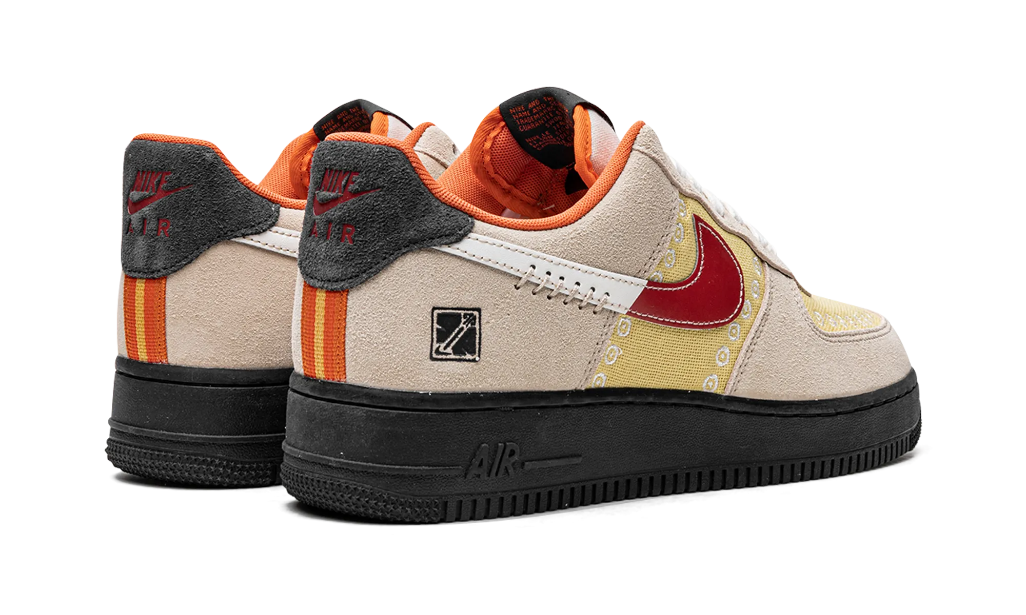 Urban Speed Air Force 1 Low "Somos Familia"