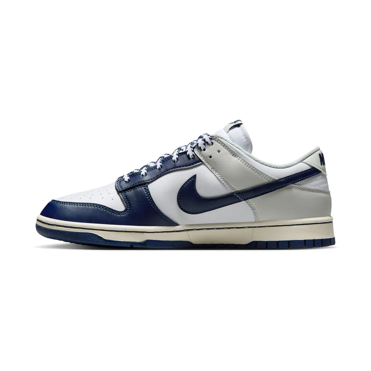 Total Comfort Stylish Pick Nike Dunk Low Retro 'New York Yankees' Men's Shoes