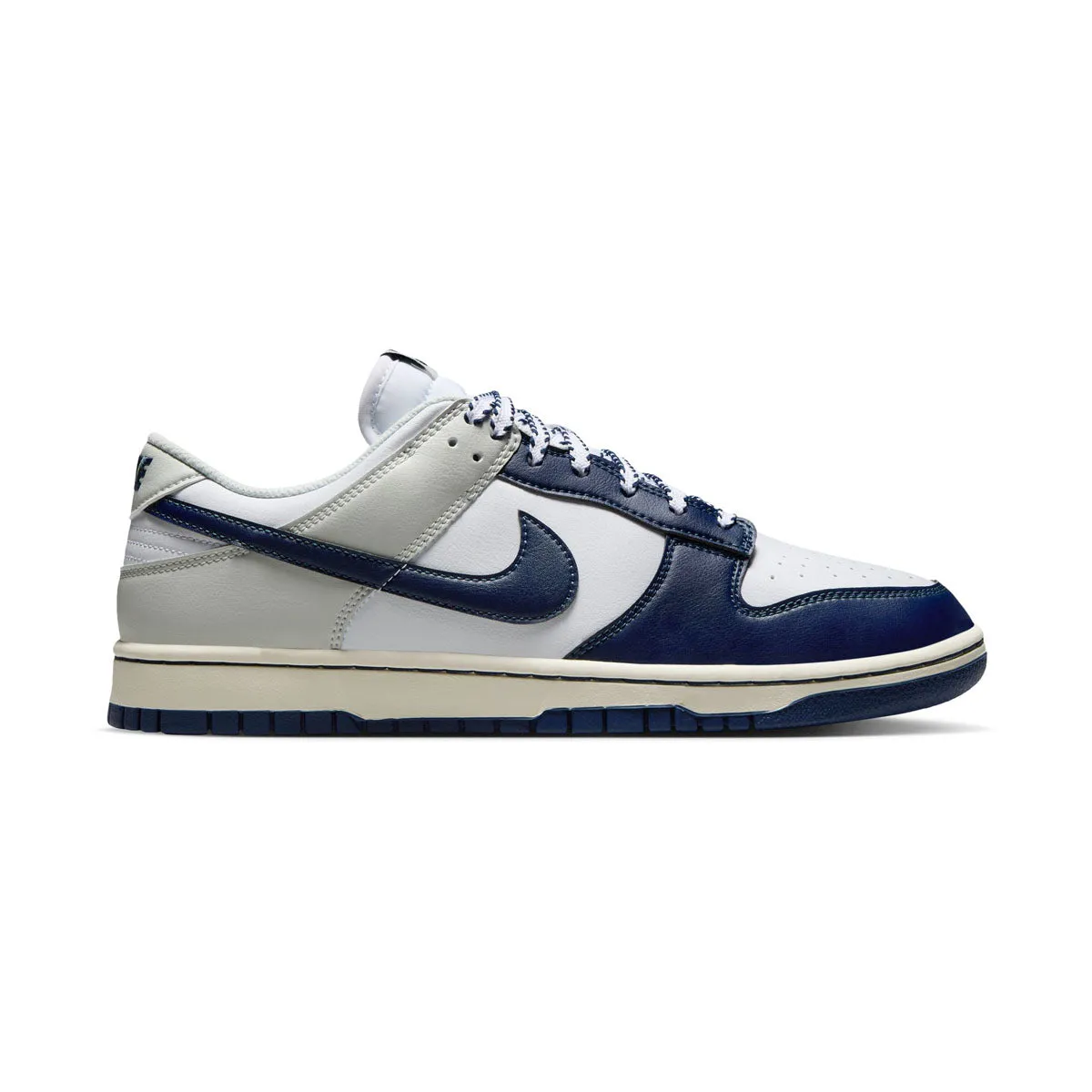 Nike Dunk Low Retro 'New York Yankees' Men's Shoes Indoor Training