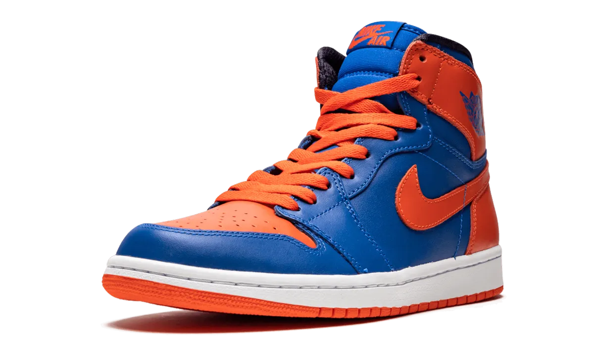 Stable Form Active Walk Air Jordan 1 Retro High OG "Knicks"