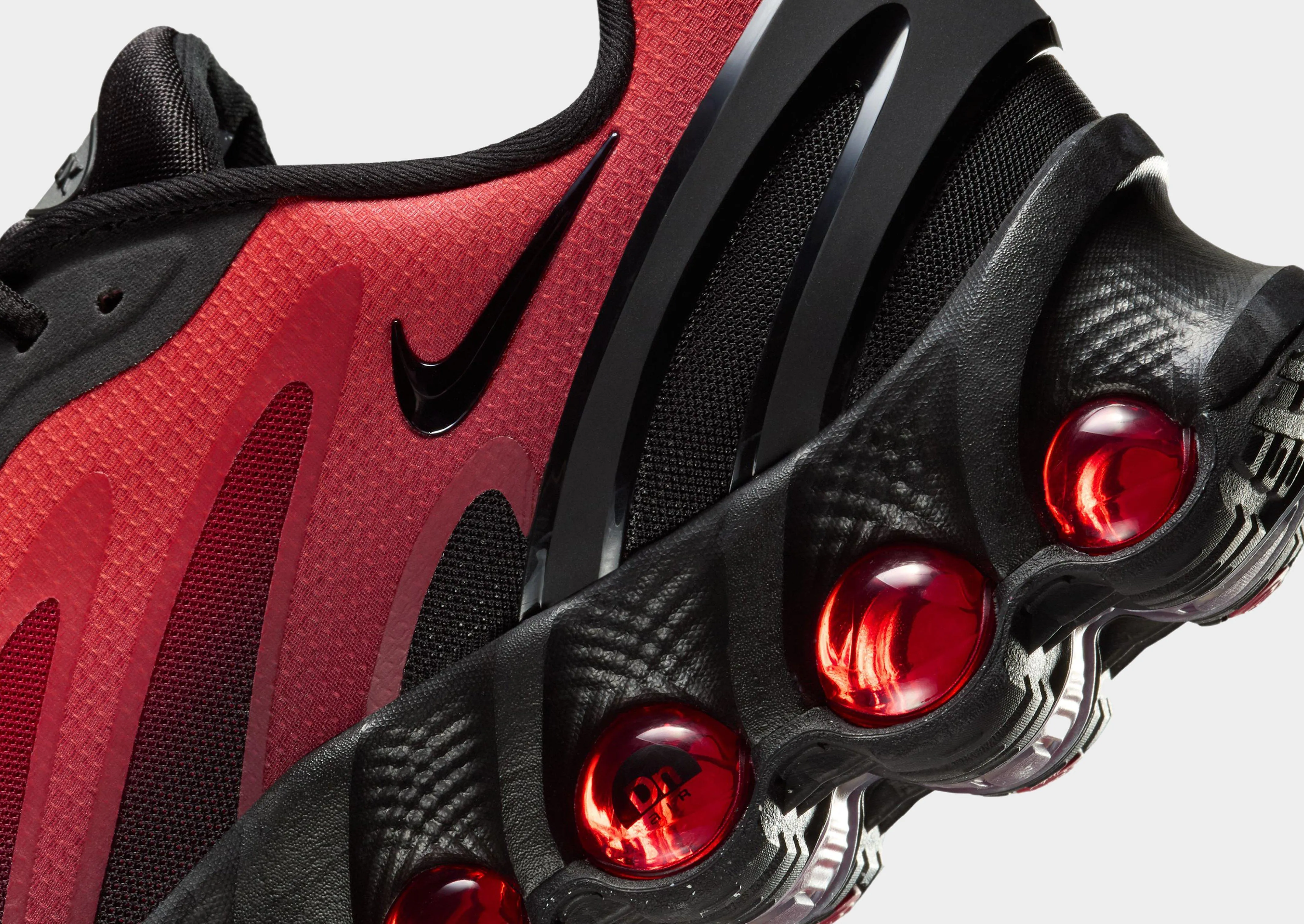 daily - use shoes Air Max DN8