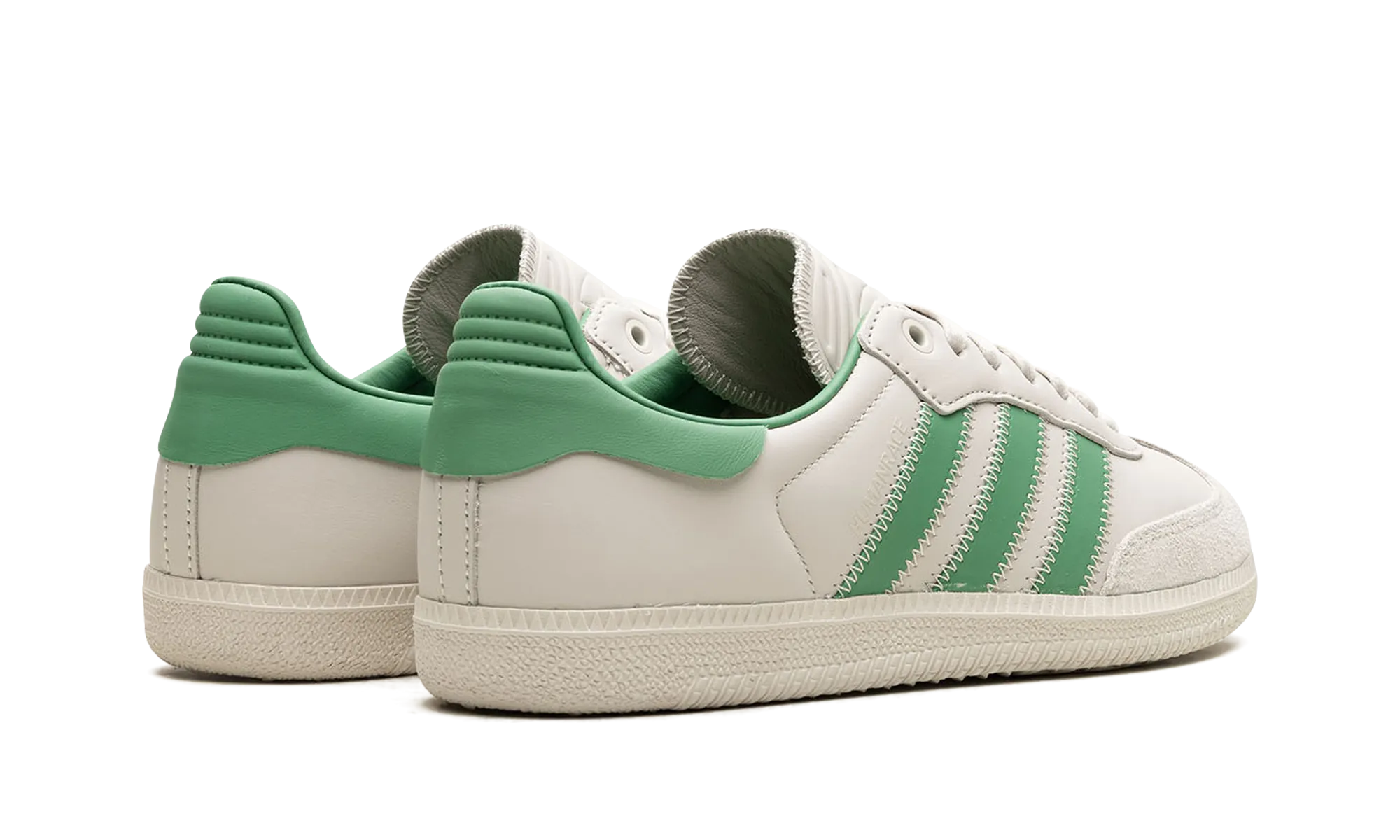 Samba "Pharrell Williams - Preloved Green" Closed Toe On Road
