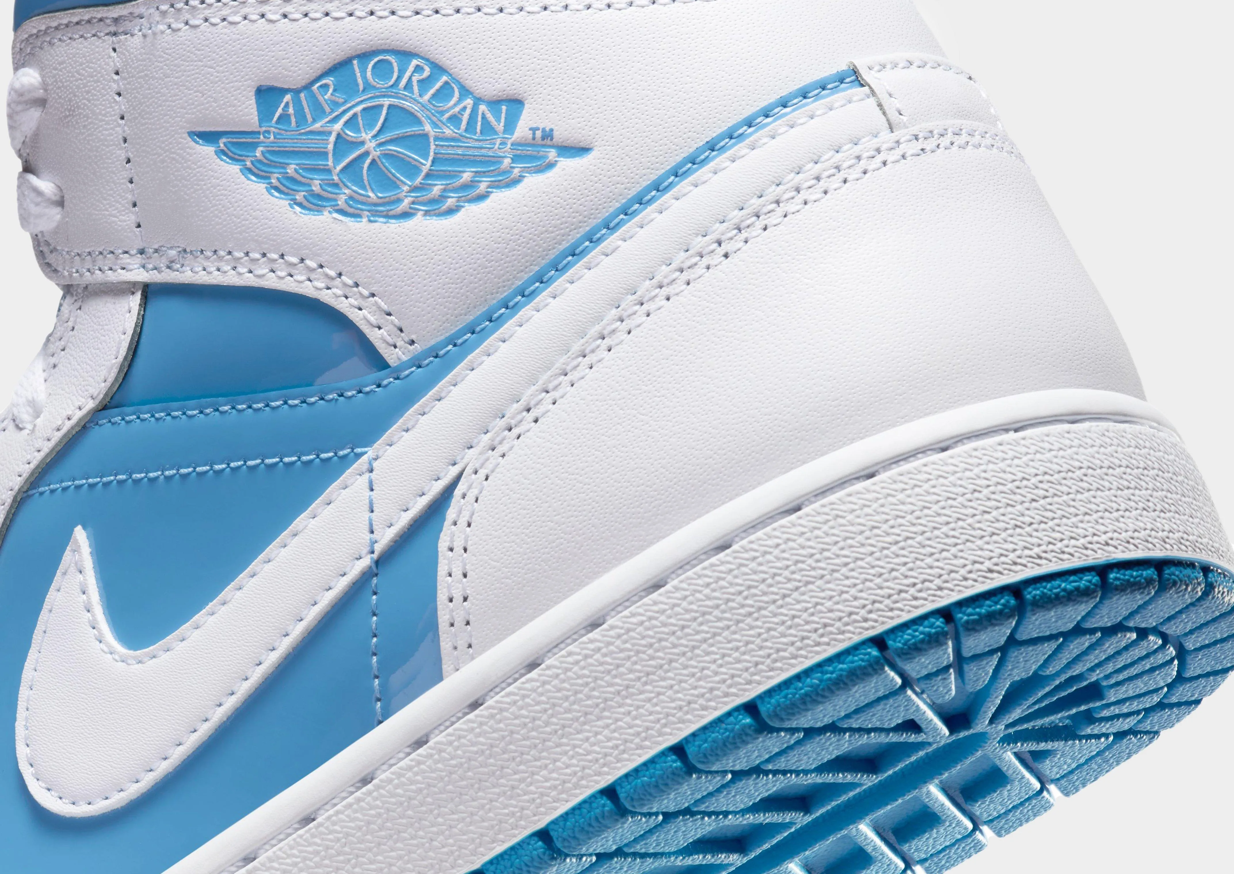 Air 1 Mid SE Power Driven Feel Flexible Grip