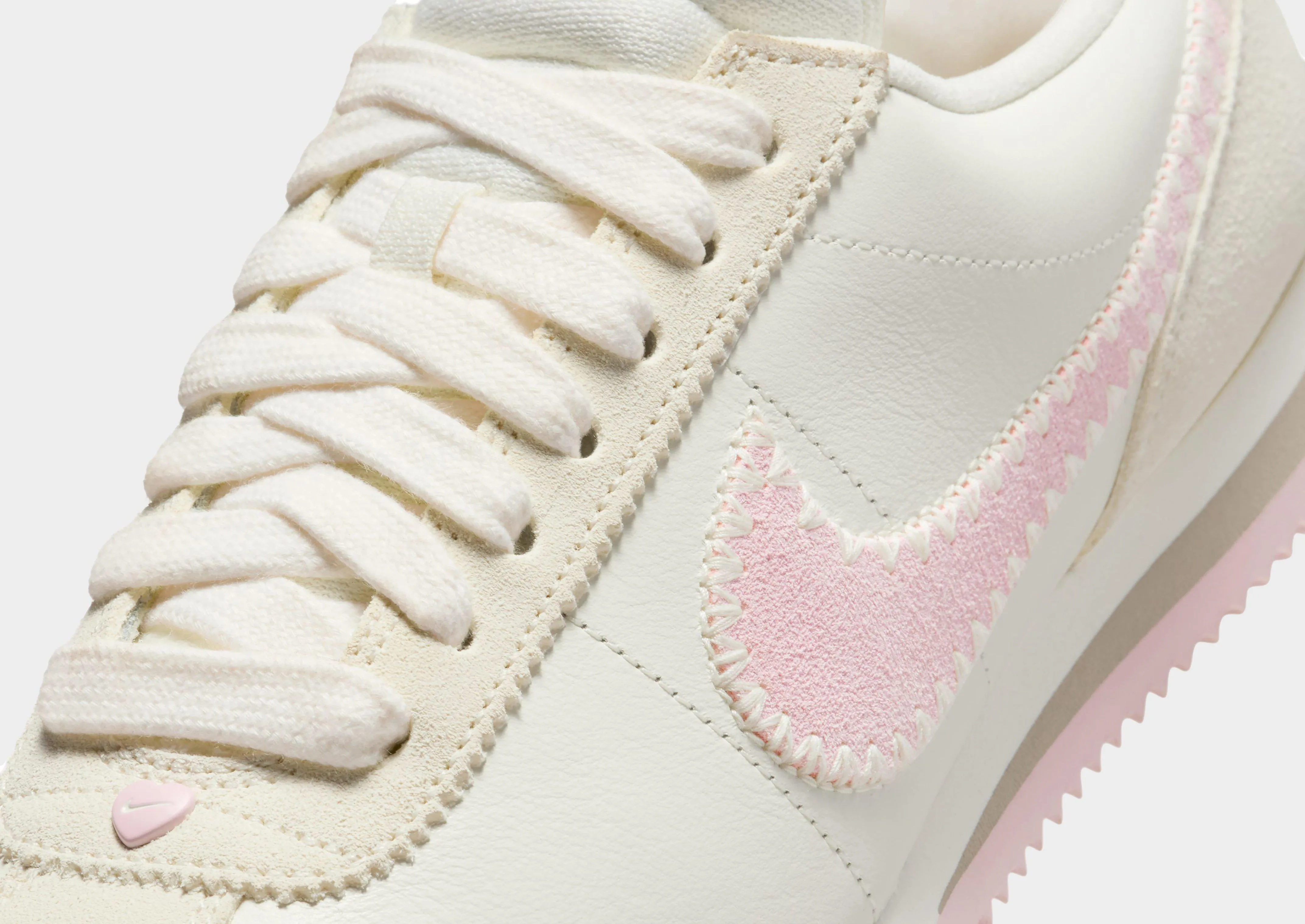 comfort - conscious shoes low - arch support shoes Cortez Women's