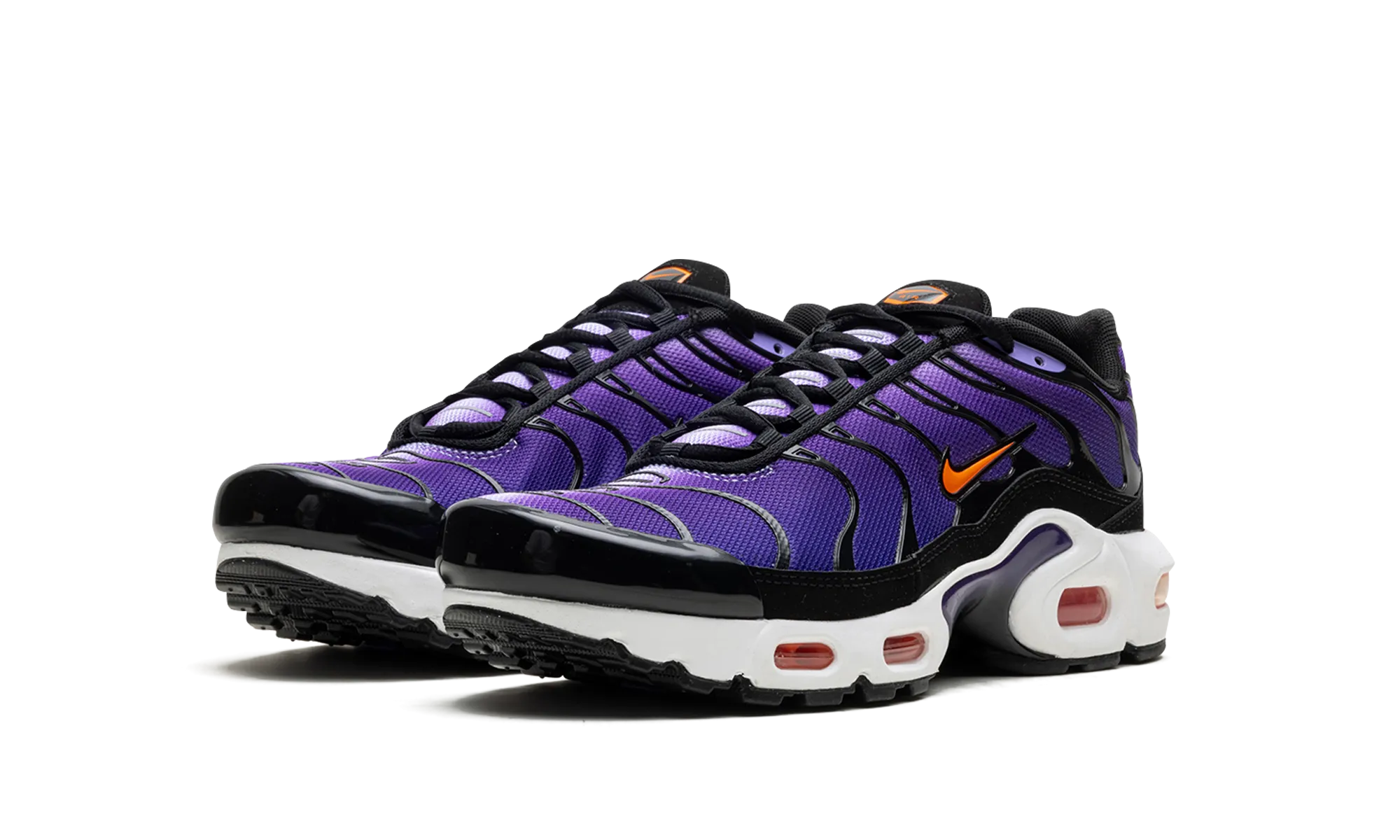 Air Max Plus GS "Voltage Pink" running in a taiga area shoes