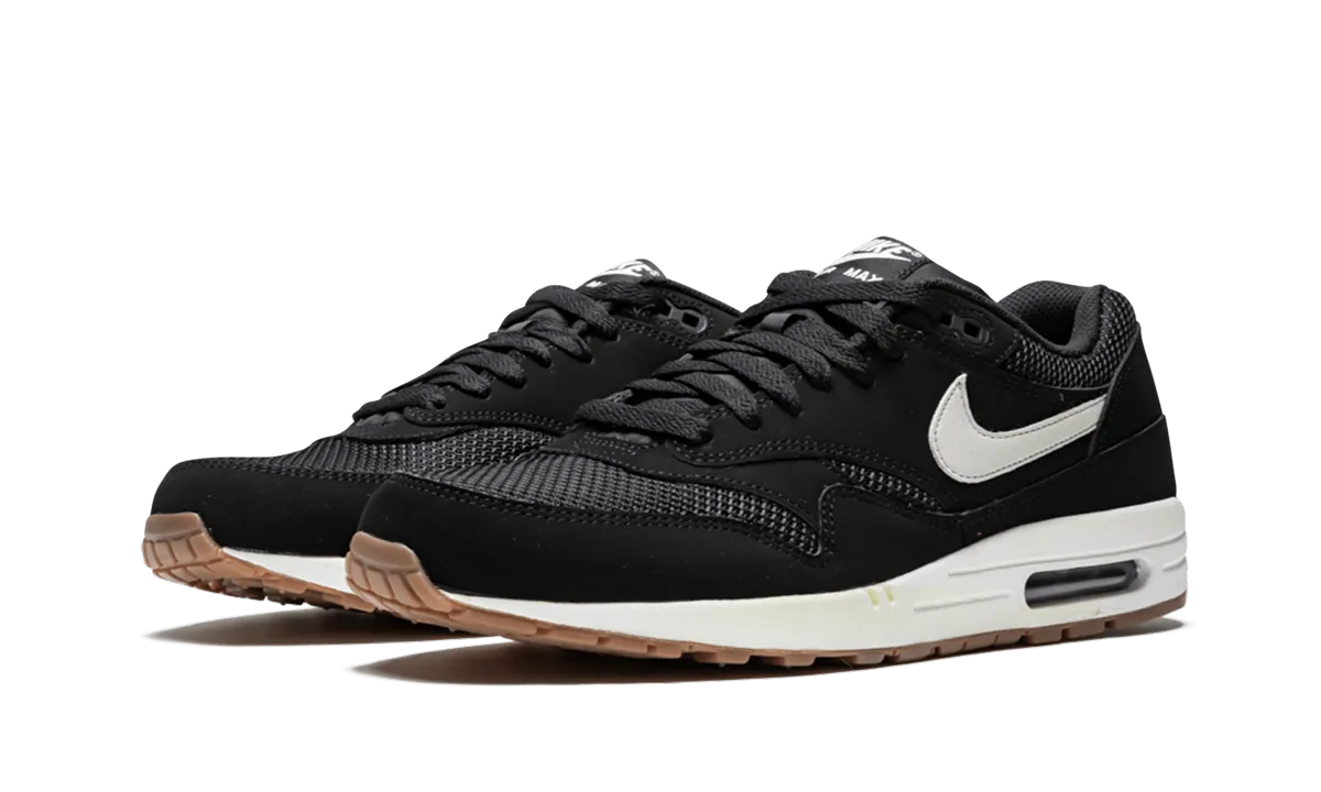 Air Max 1 Essential "Black" outdoor trail running shoe usage Arch Support Benefit