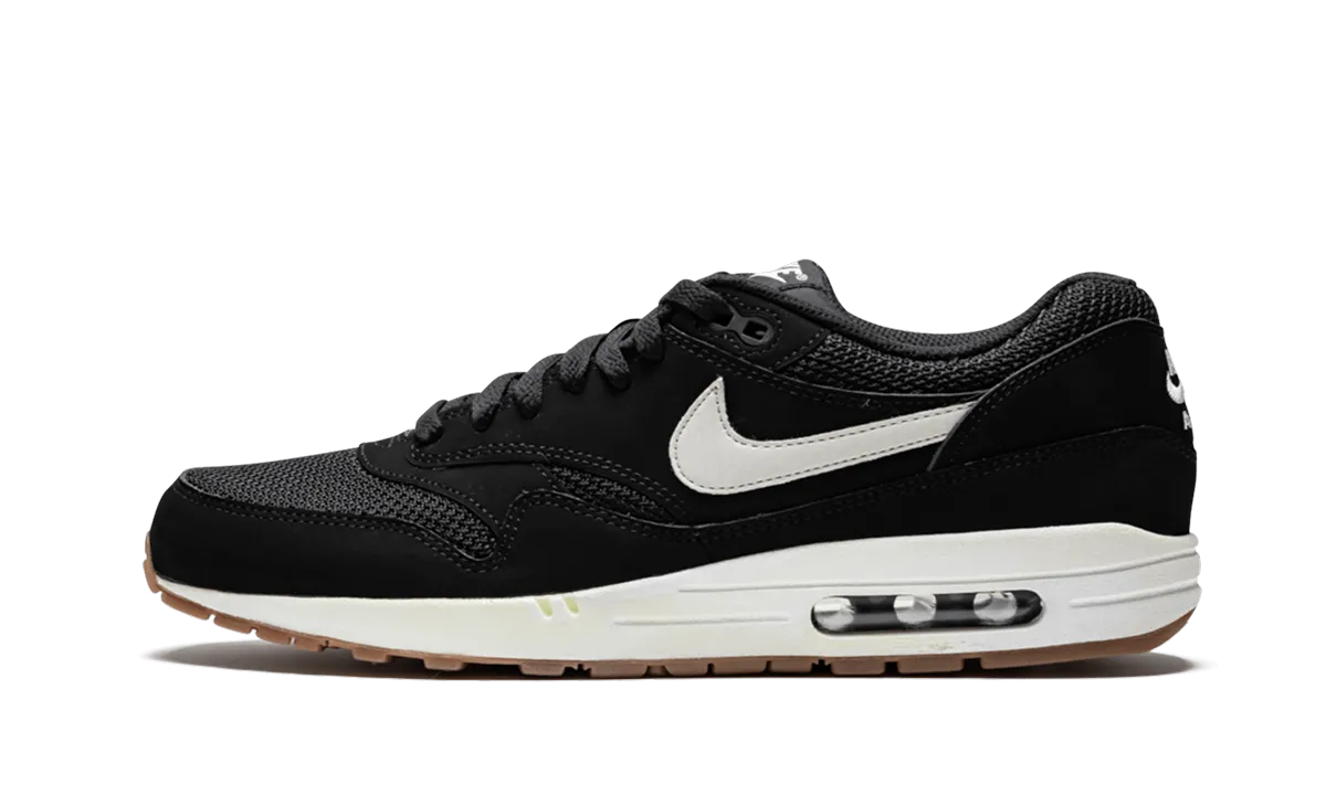 Air Max 1 Essential "Black" beginner runner shoes